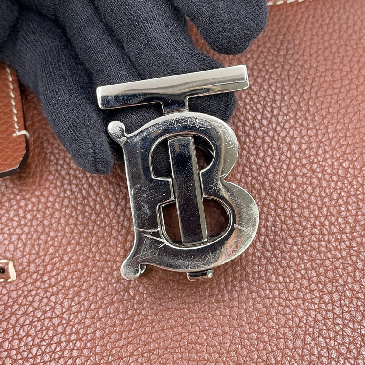 Burberry Brown Leather Shoulder Bag (Pre-Owned)