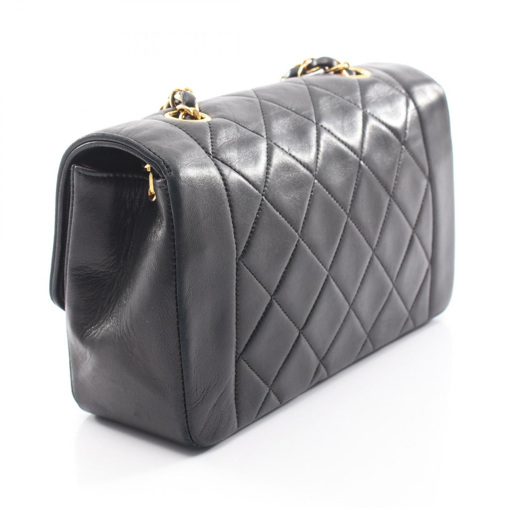 Chanel Black Leather Handbag Shoulder Bag (Pre-Owned)