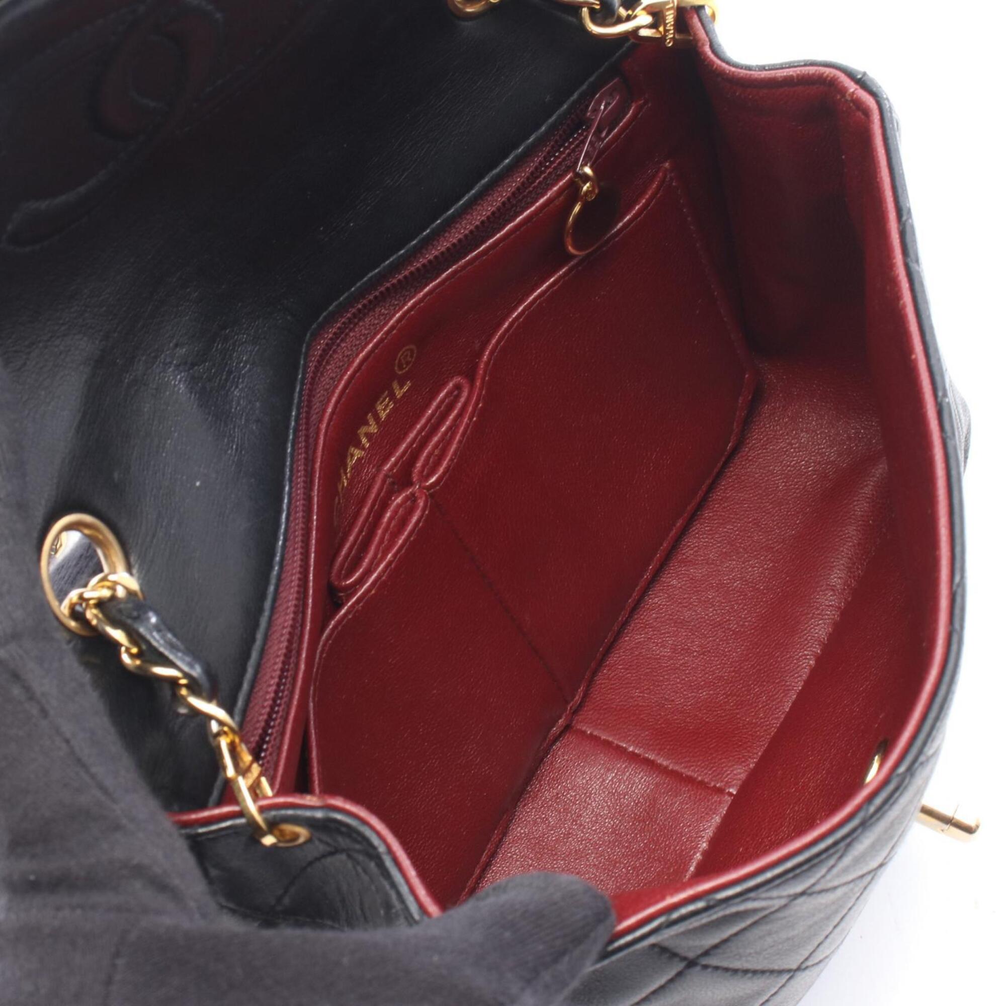 Chanel Black Leather Handbag Shoulder Bag (Pre-Owned)