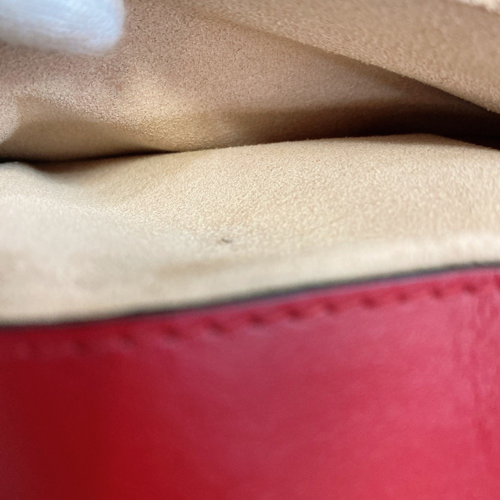 Gucci Red Color Leather Shoulder Bag (Pre-Owned)