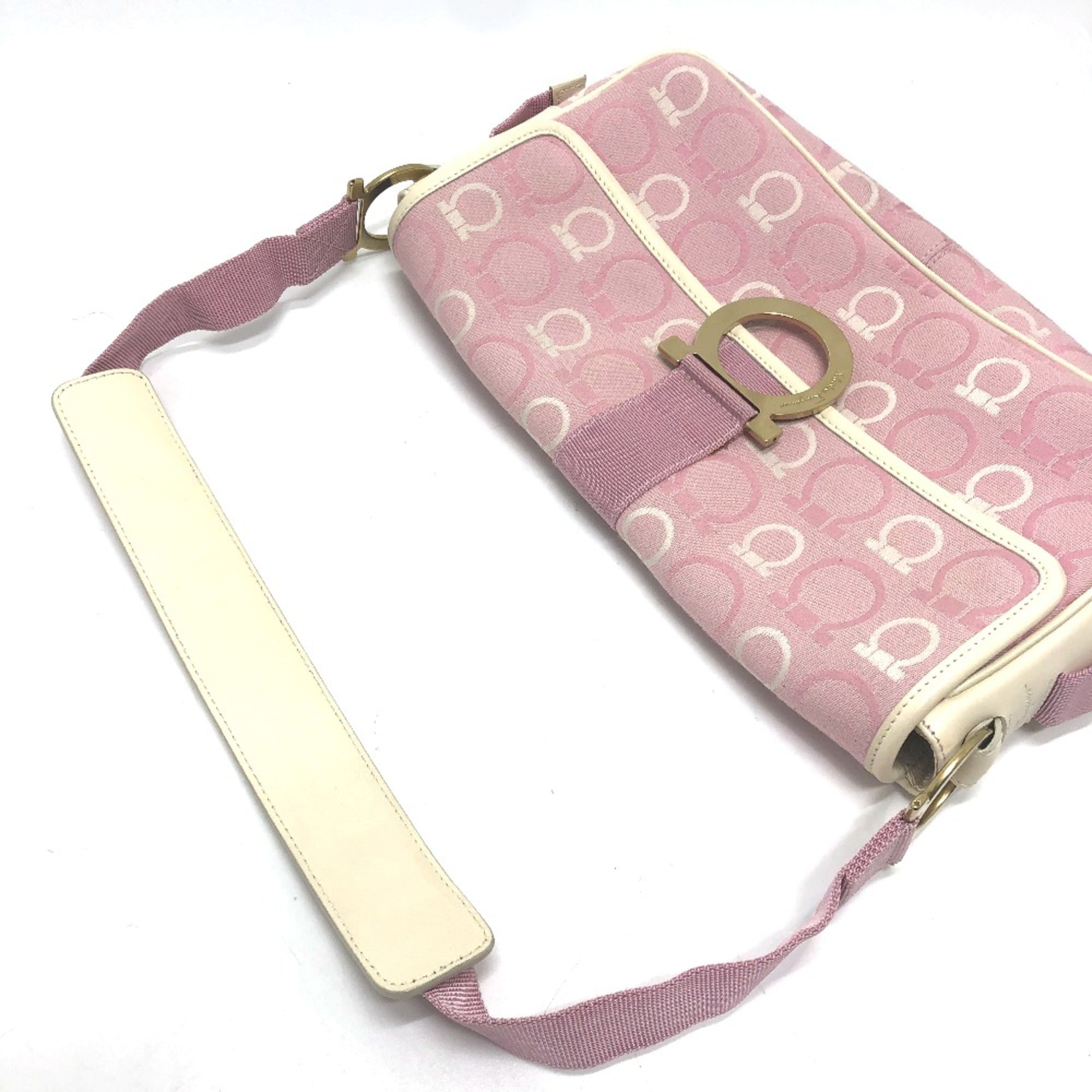 Salvatore Ferragamo Pink Cloth Shoulder Bag (Pre-Owned)