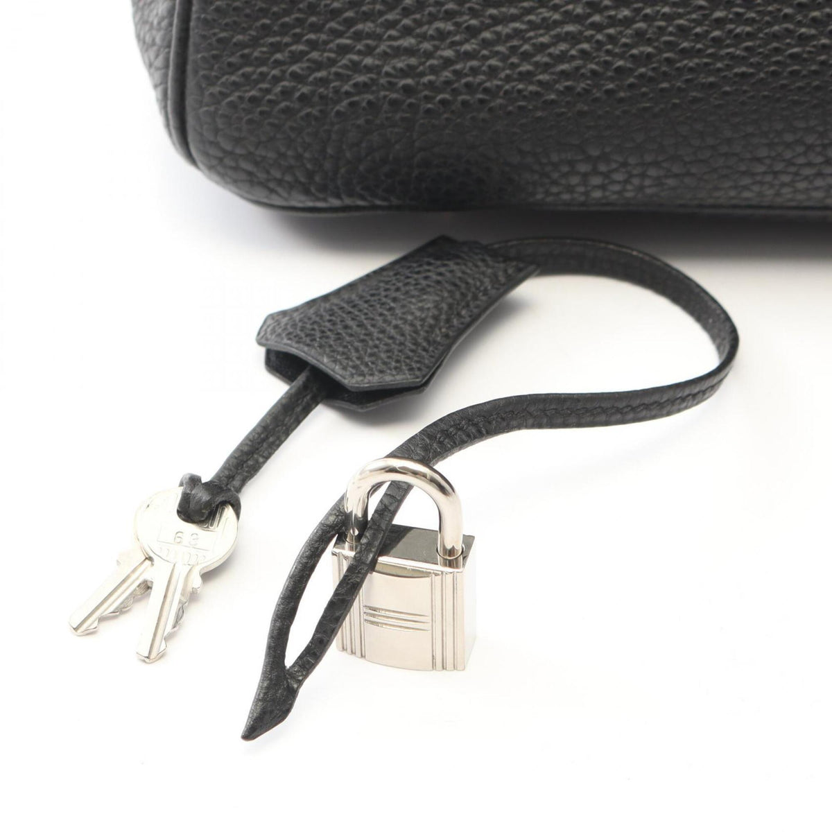 Hermes Black Togo Leather Handbag (Pre-Owned)