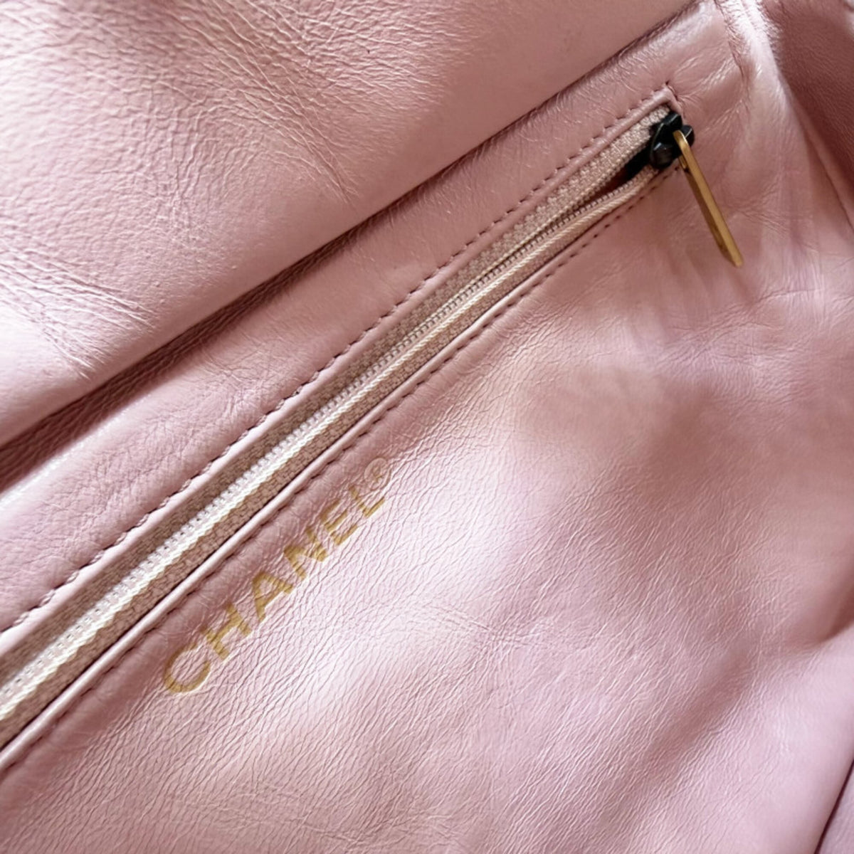 Chanel Pink Leather Tote Bag (Pre-Owned)