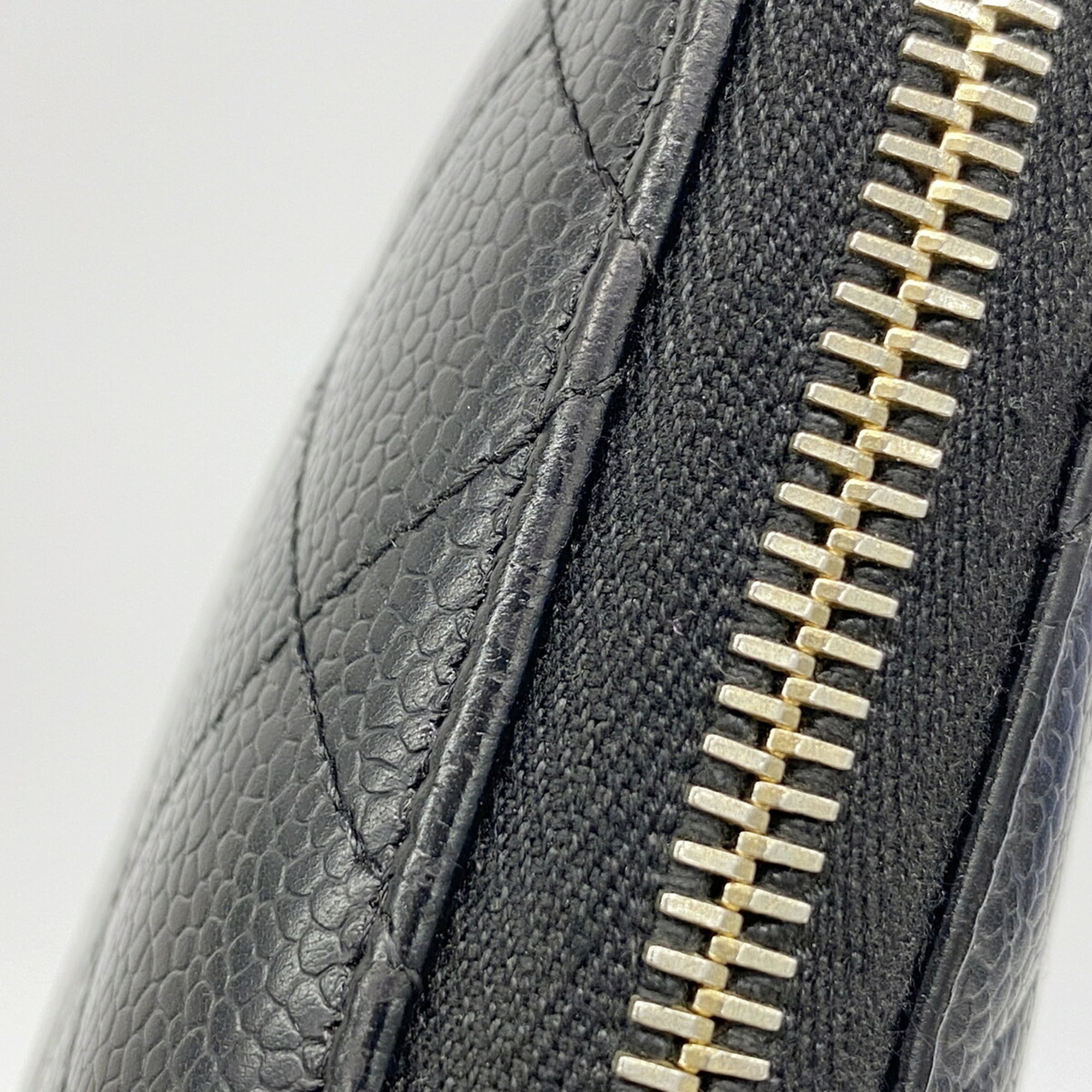 Chanel Black Grained Calfskin Long Wallet (Bi-Fold) (Pre-Owned)