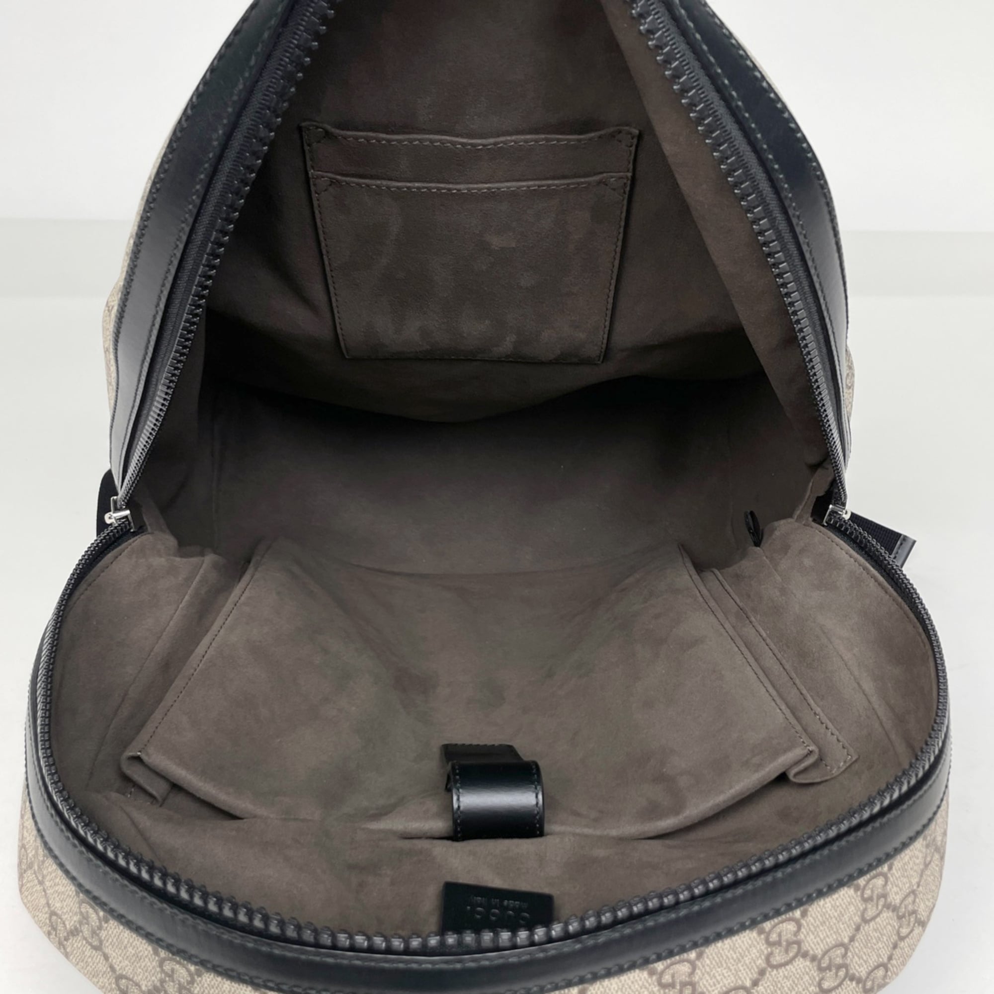 Gucci Beige Black Gg Supreme Coated Canvas Leather Backpack (Pre-Owned)