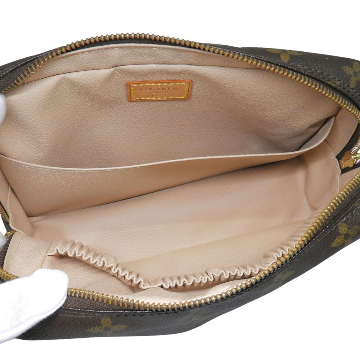 Louis Vuitton Monogram Monogram Pvc Clutch Bag Pouch (Pre-Owned)