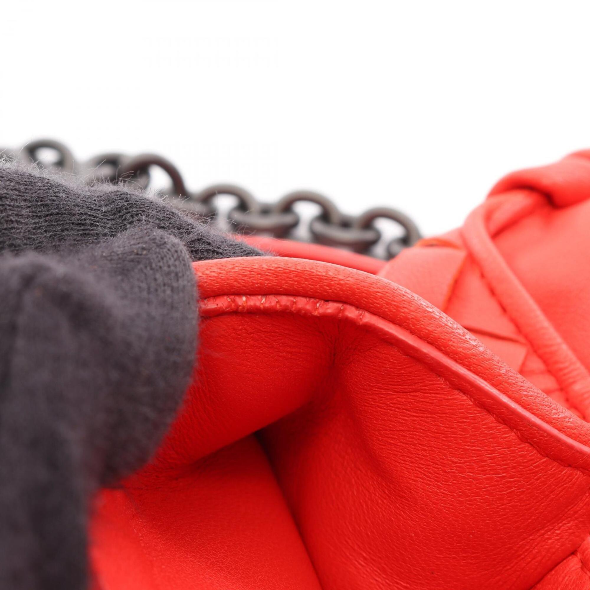 Bottega Veneta Red Color Leather Shoulder Bag (Pre-Owned)