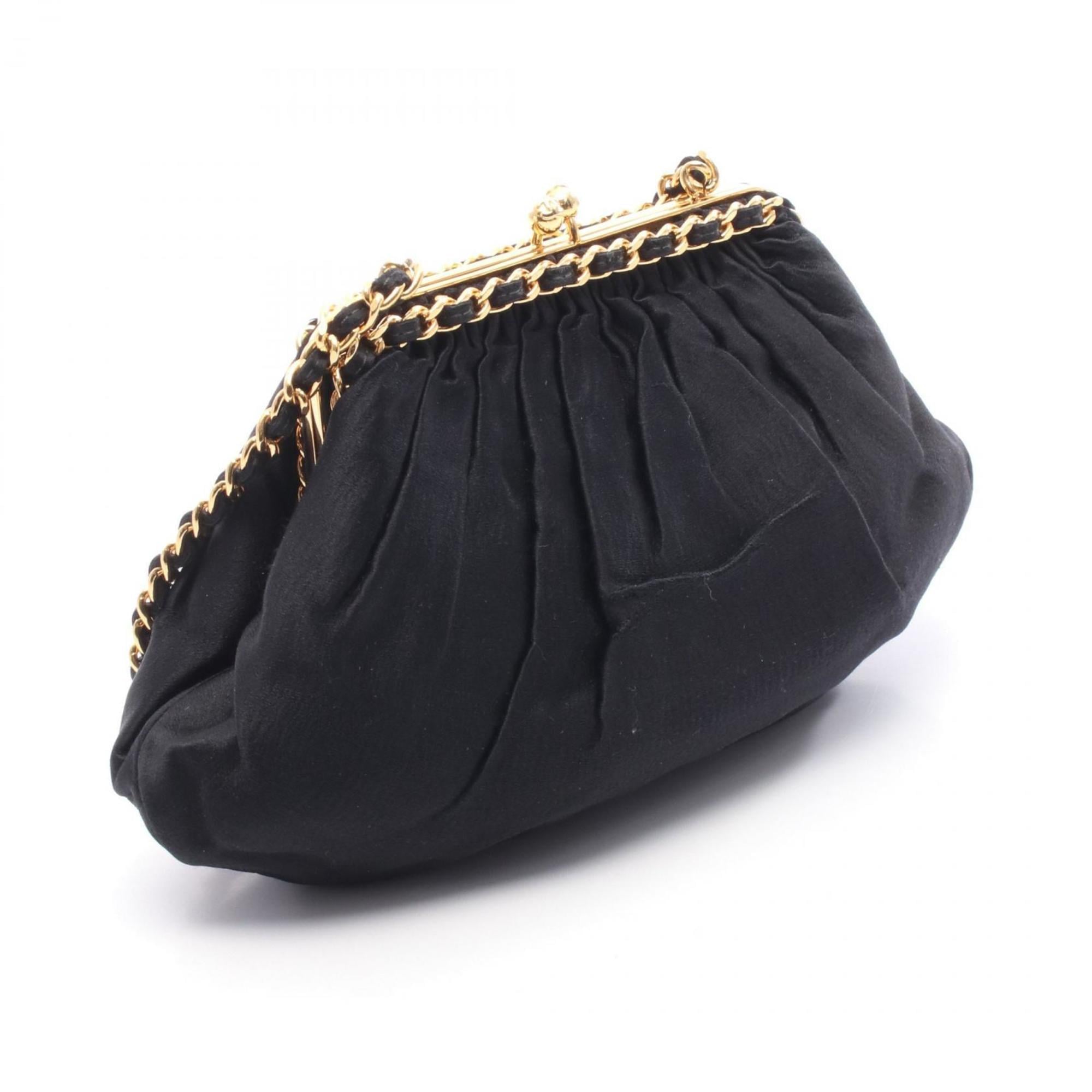 Chanel Black Fabric Shoulder Bag (Pre-Owned)
