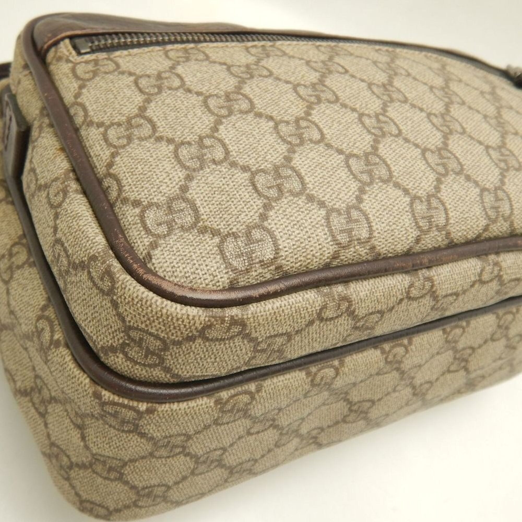 Gucci Brown Gg Supreme Shoulder Bag (Pre-Owned)