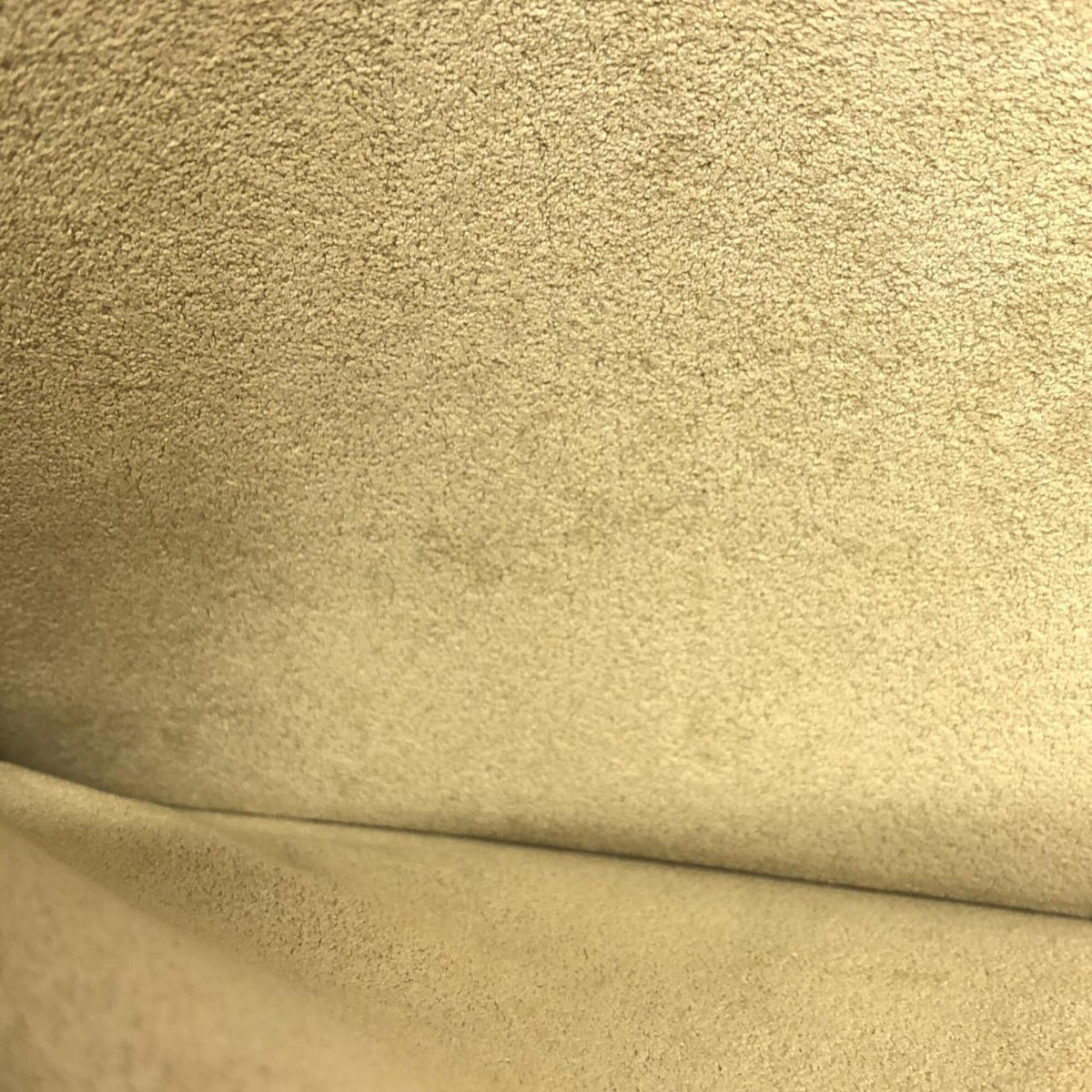 Louis Vuitton Beige Leather Handbag (Pre-Owned)