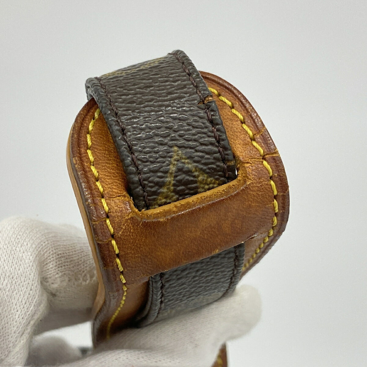 Louis Vuitton Brown Shoulder Bag (Pre-Owned)