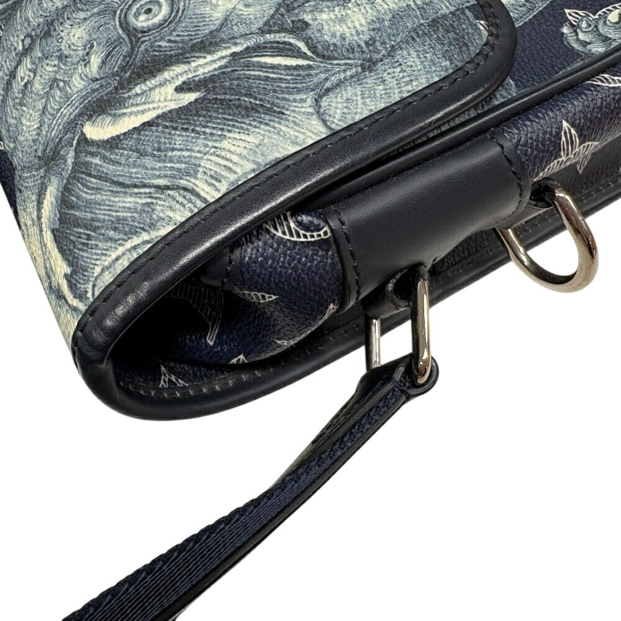 Louis Vuitton Navy Leather Shoulder Bag (Pre-Owned)