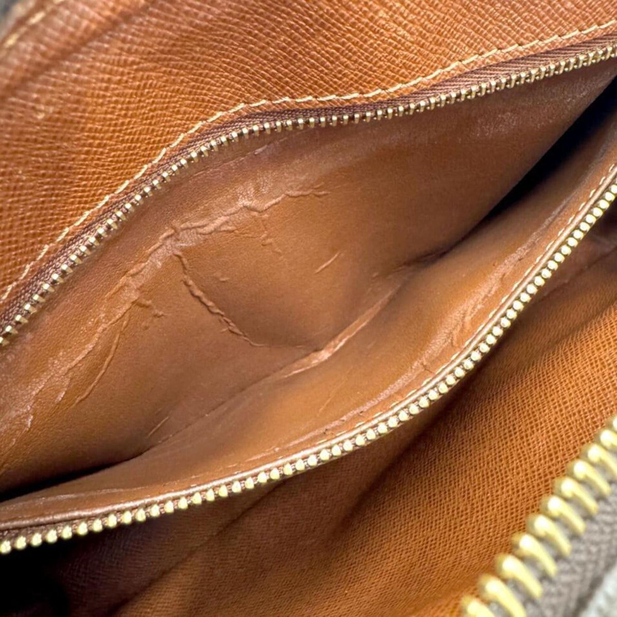 Louis Vuitton Brown Monogram Clutch Bag (Pre-Owned)