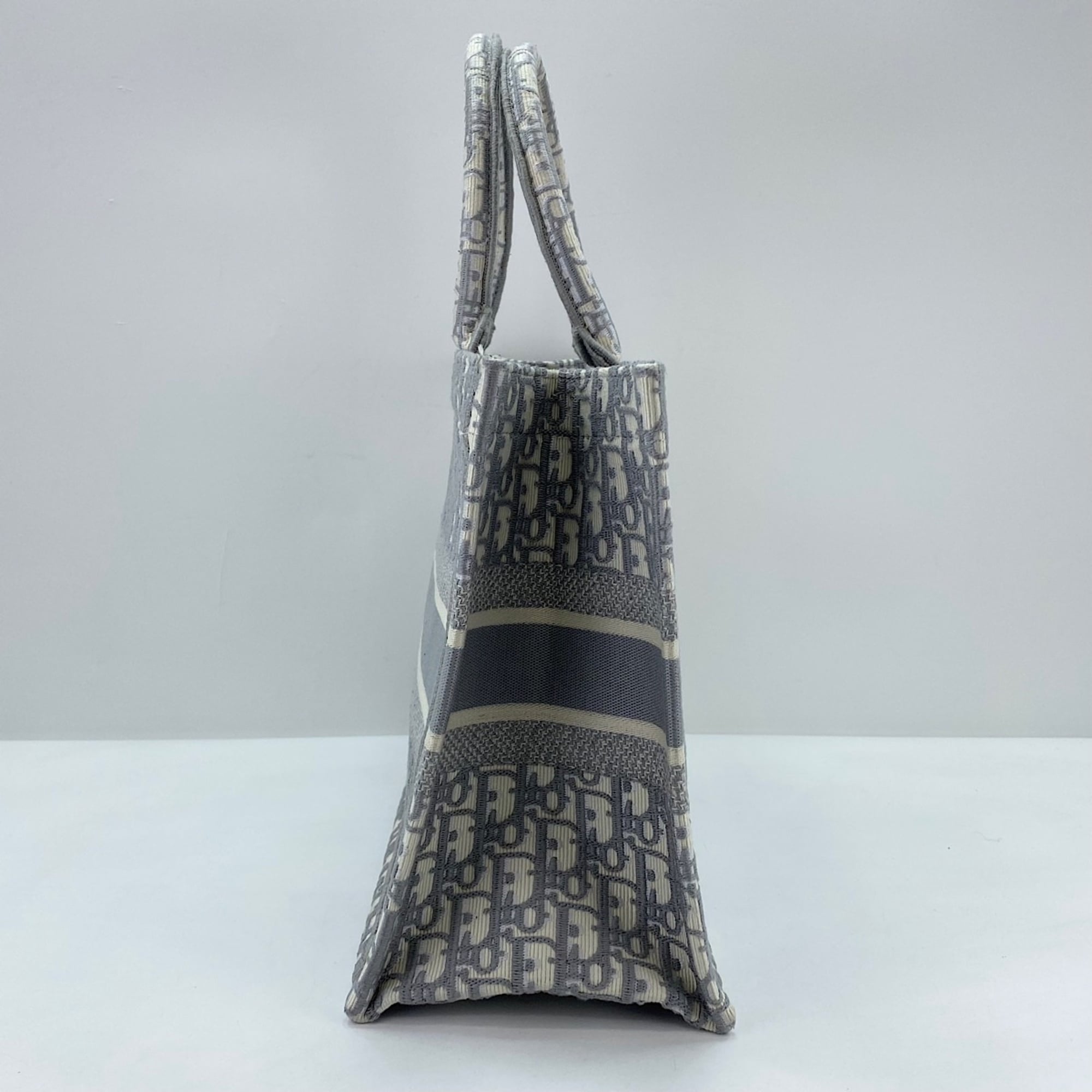 Christian Dior White Tote Bag (Pre-Owned)