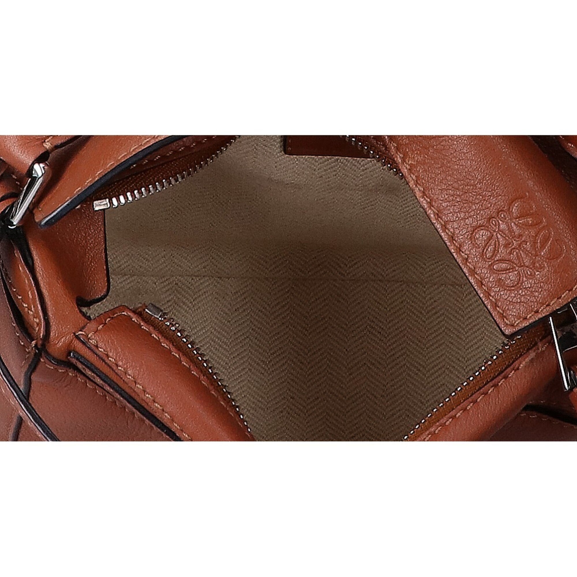 Loewe Brown Leather Shoulder Bag (Pre-Owned)