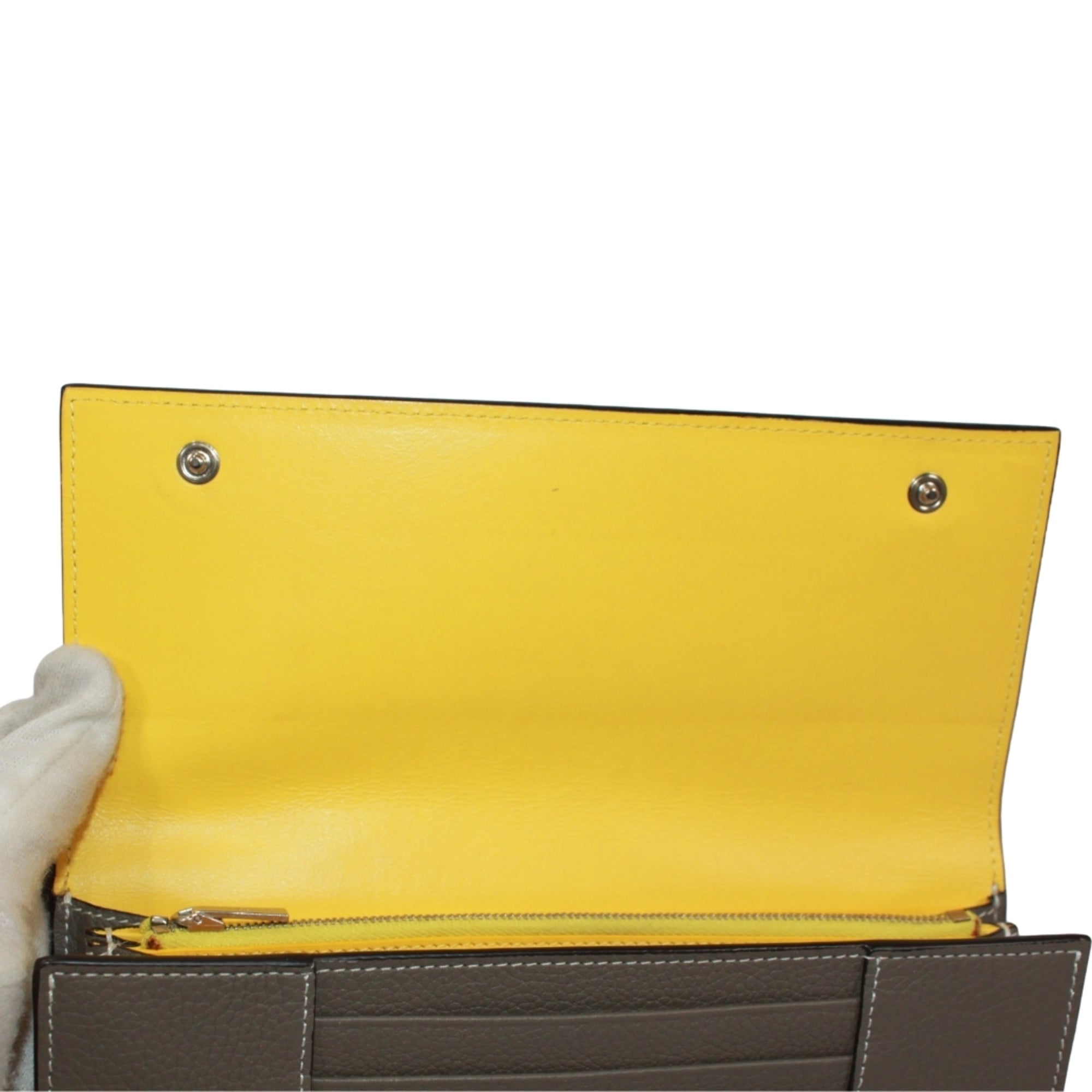 Celine Grayish Yellow Leather Long Wallet (Bi-Fold) (Pre-Owned)