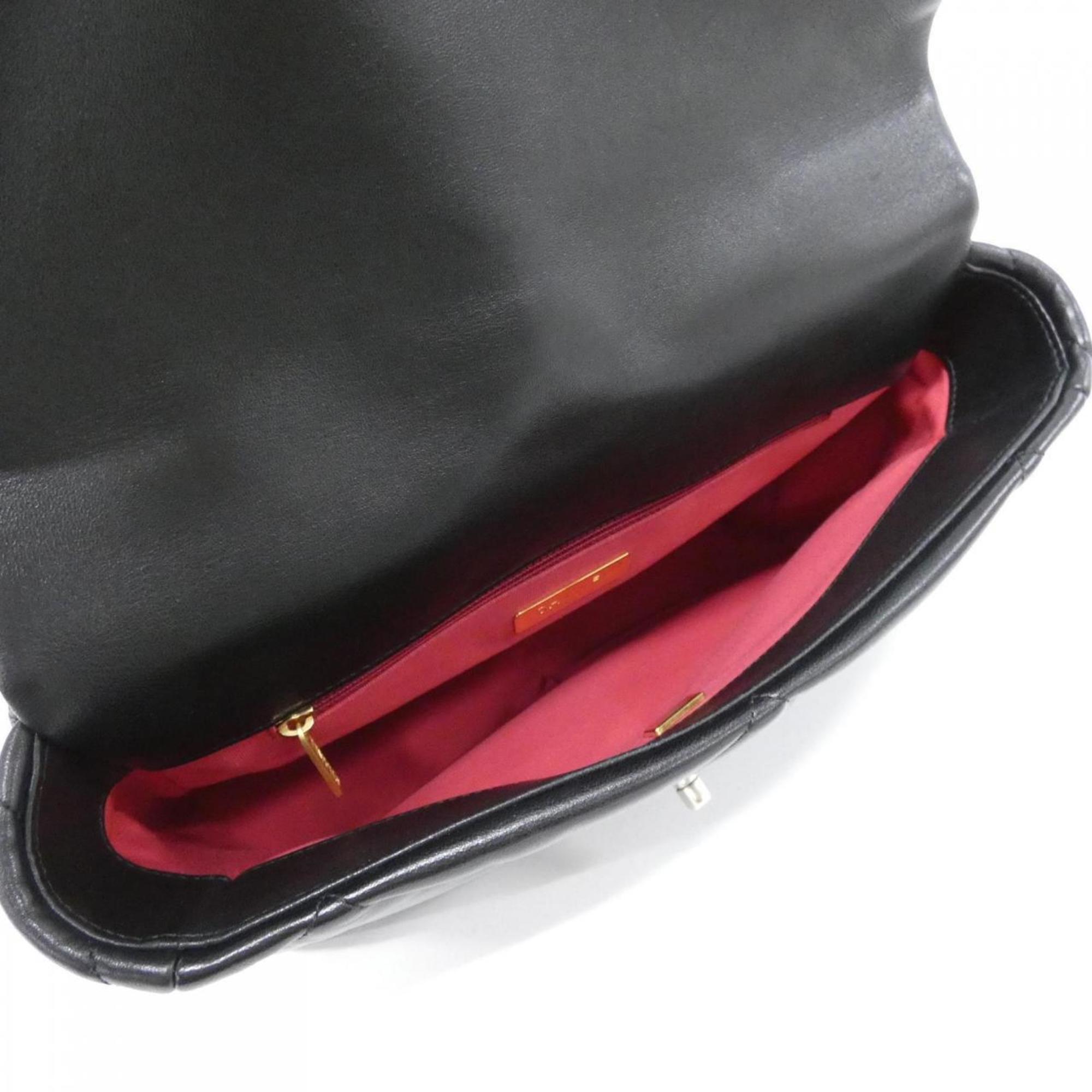 Chanel Black Leather Shoulder Bag (Pre-Owned)