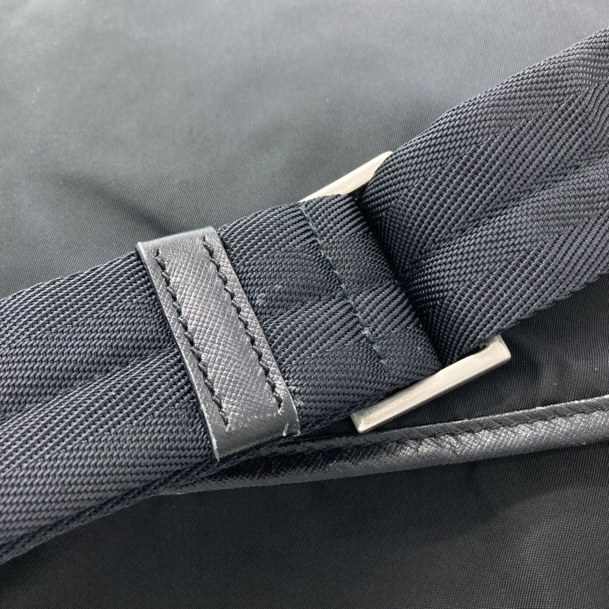 Prada Black Nylon Shoulder Bag (Pre-Owned)