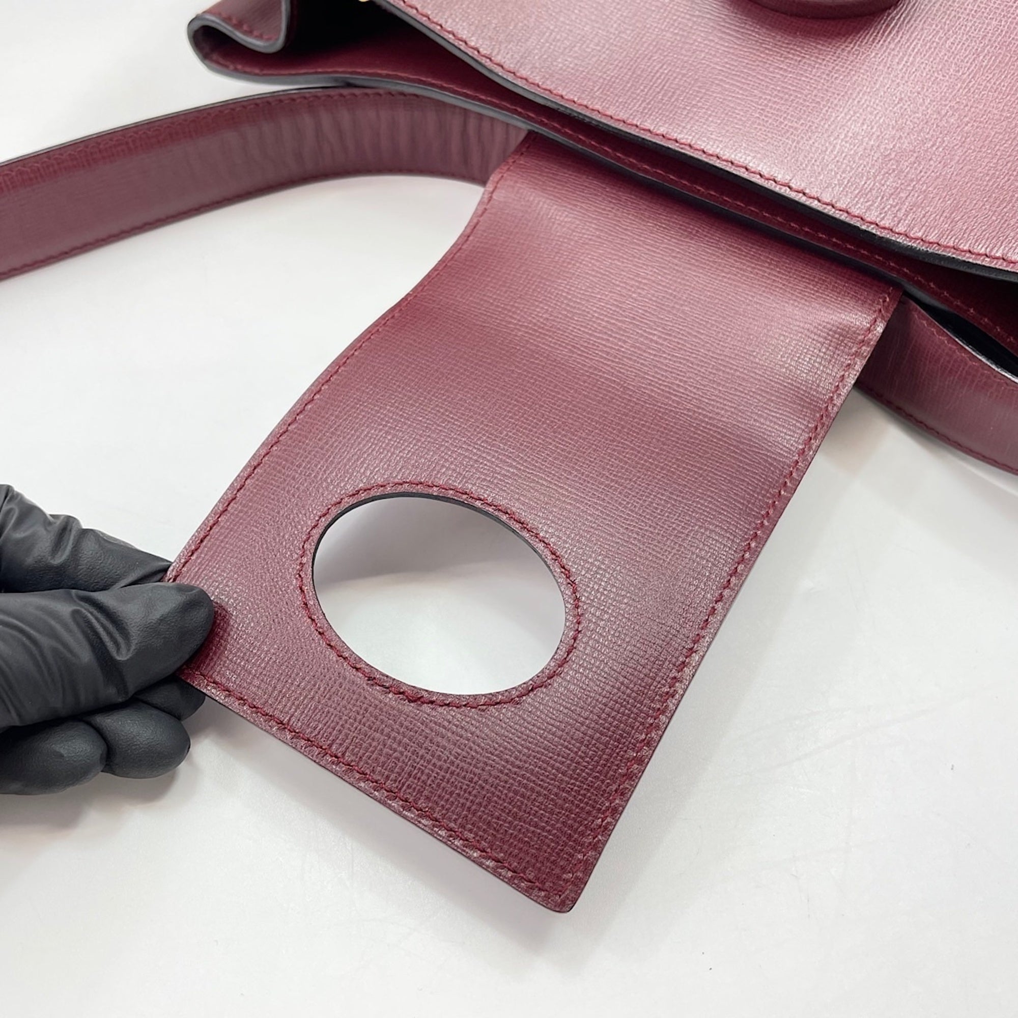 Cartier Must Wine Red Shoulder Bag (Pre-Owned)