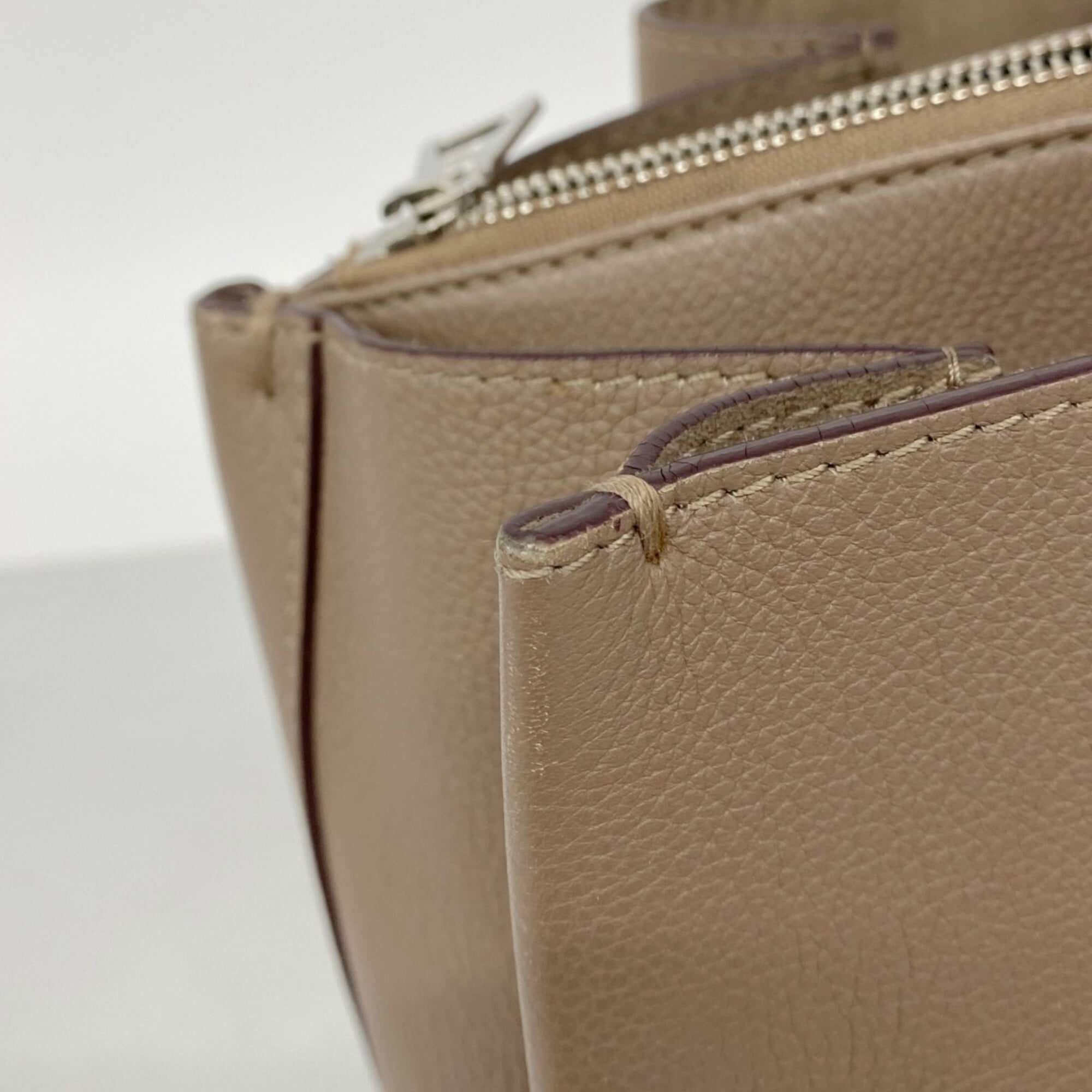Louis Vuitton Brown Tote Bag (Pre-Owned)