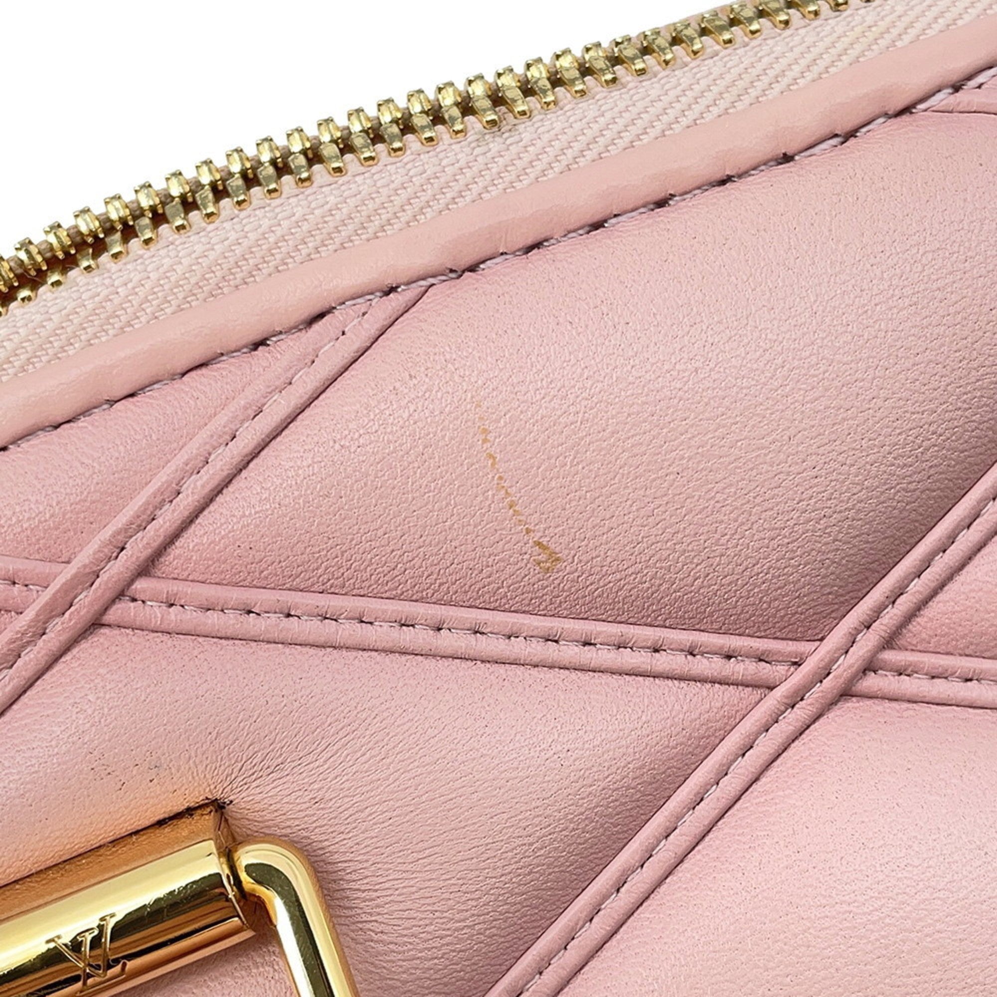 Louis Vuitton Pink Leather Handbag Shoulder Bag (Pre-Owned)