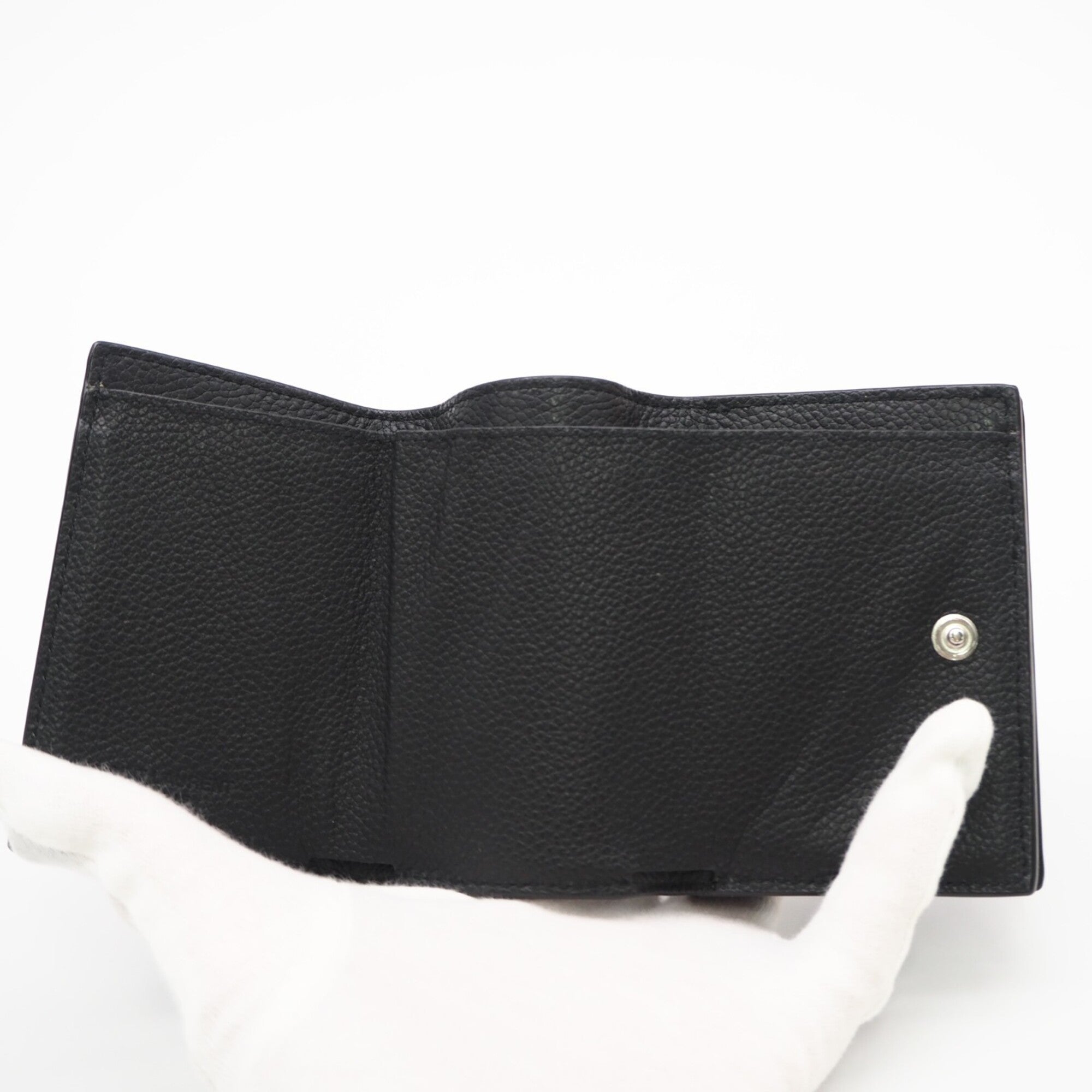 Yves Saint Laurent Black Leather Wallet (Tri-Fold) (Pre-Owned)