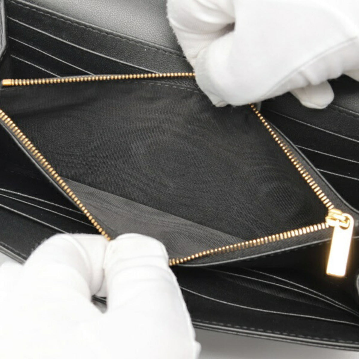 Christian Dior Black Leather Long Wallet (Bi-Fold) (Pre-Owned)