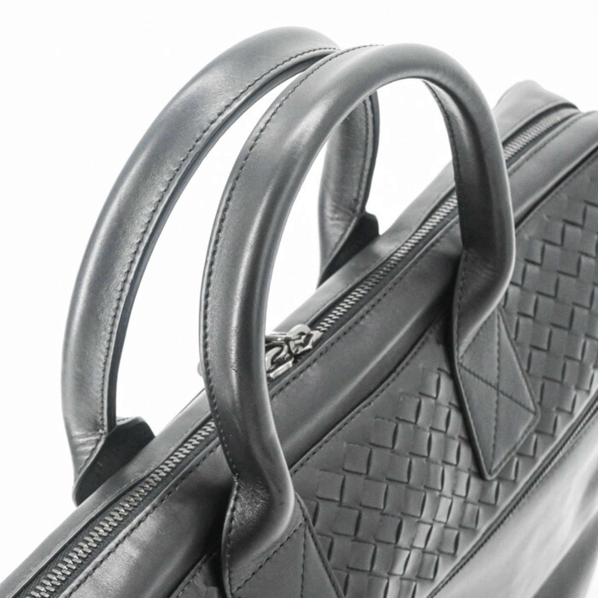 Bottega Veneta Black Intrecciato Leather Shoulder Bag (Pre-Owned)