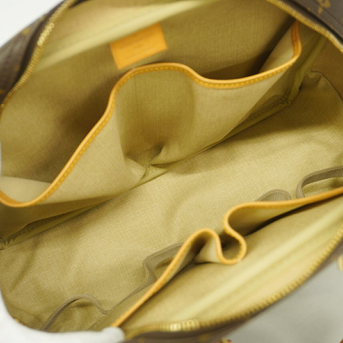 Louis Vuitton Brown Handbag (Pre-Owned)