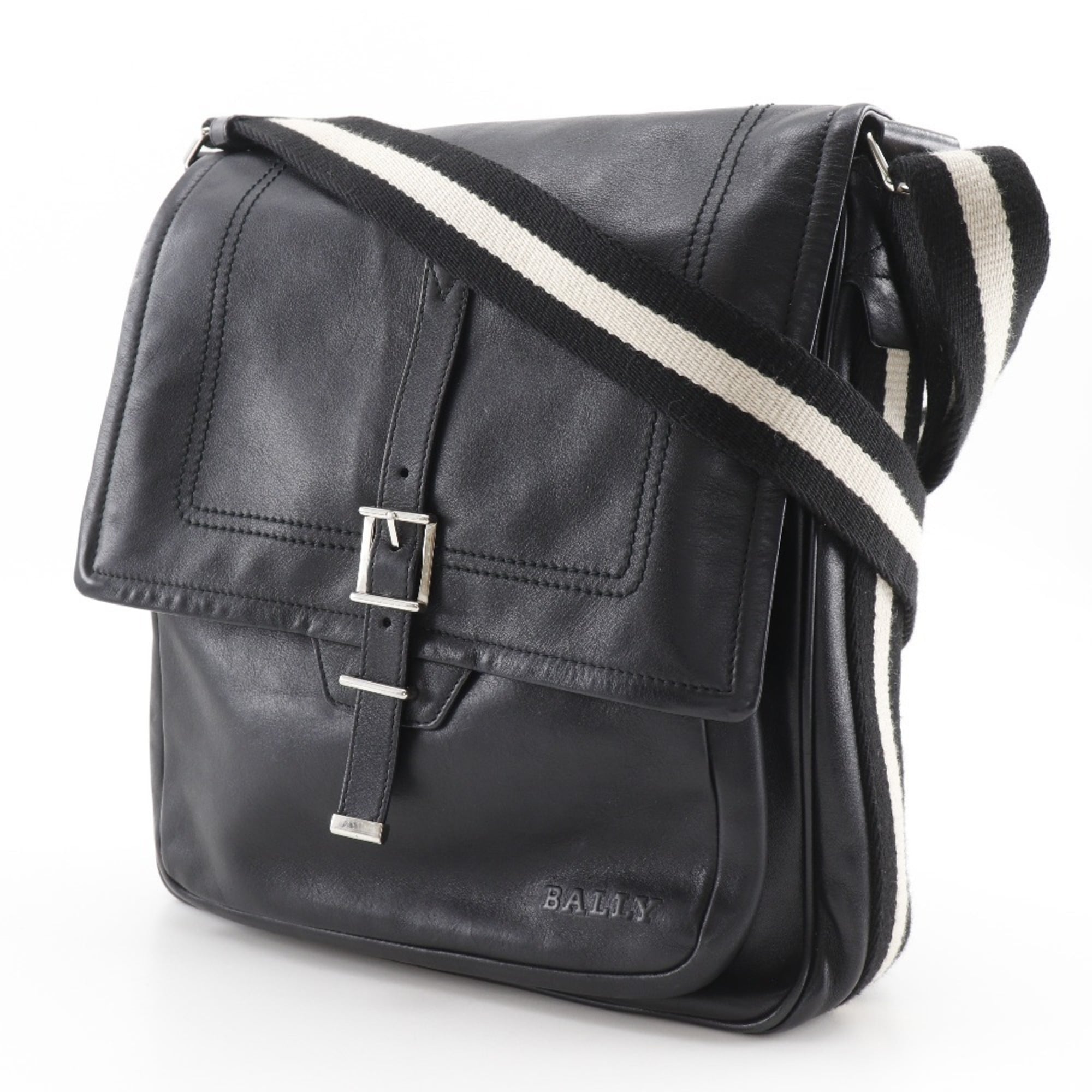 Bally Black Leather Shoulder Bag (Pre-Owned)