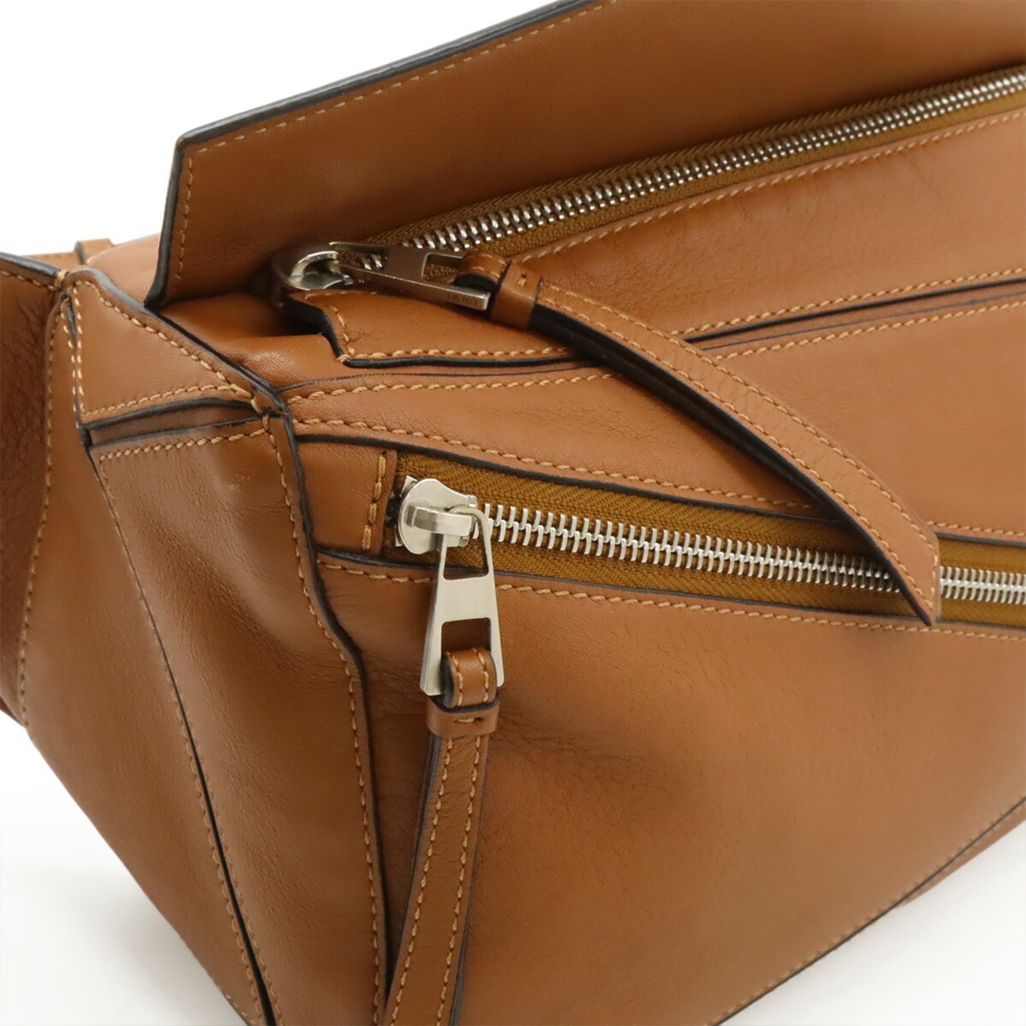 Loewe Brown Leather Shoulder Bag Sling Bag (Pre-Owned)
