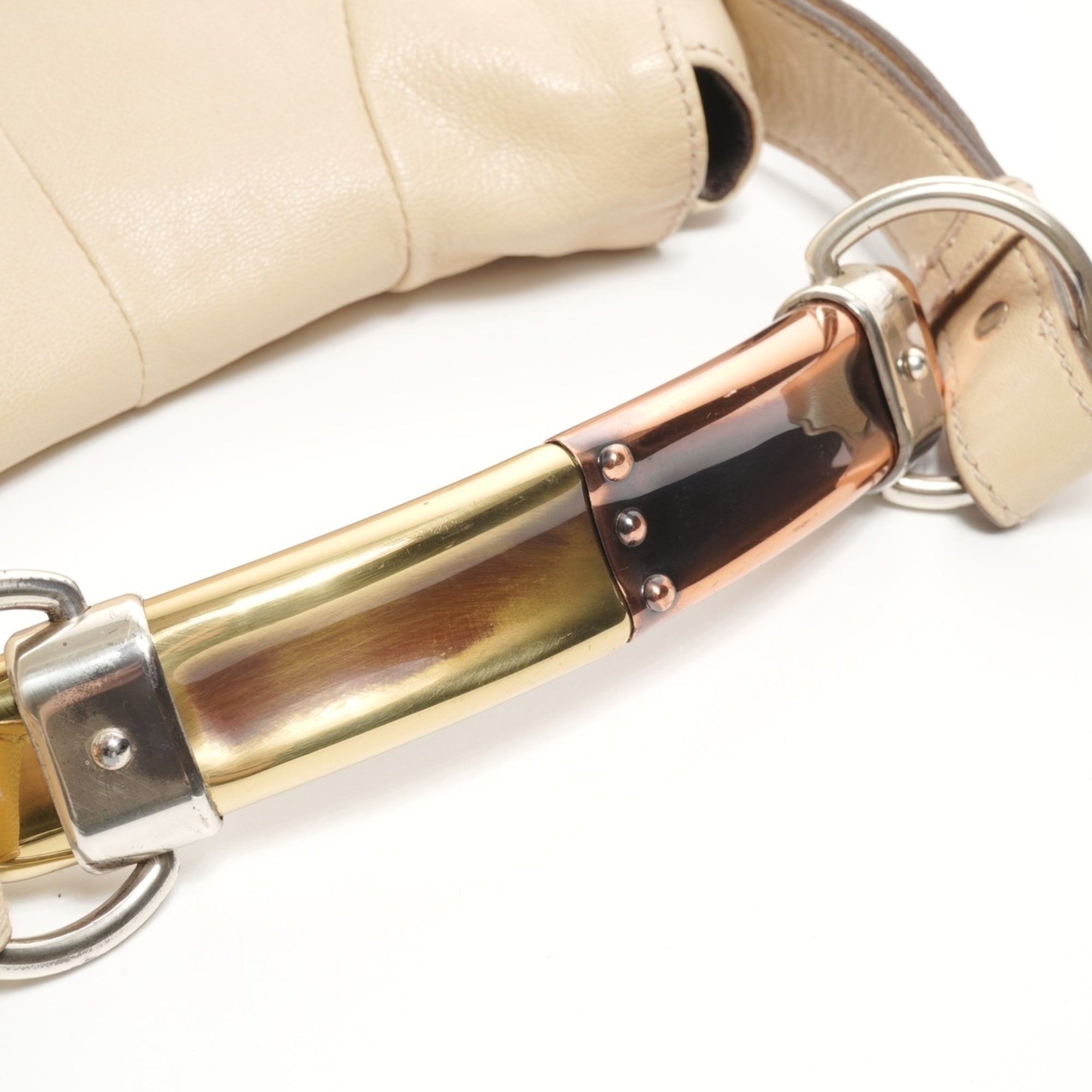 Yves Saint Laurent Beige Shoulder Bag (Pre-Owned)