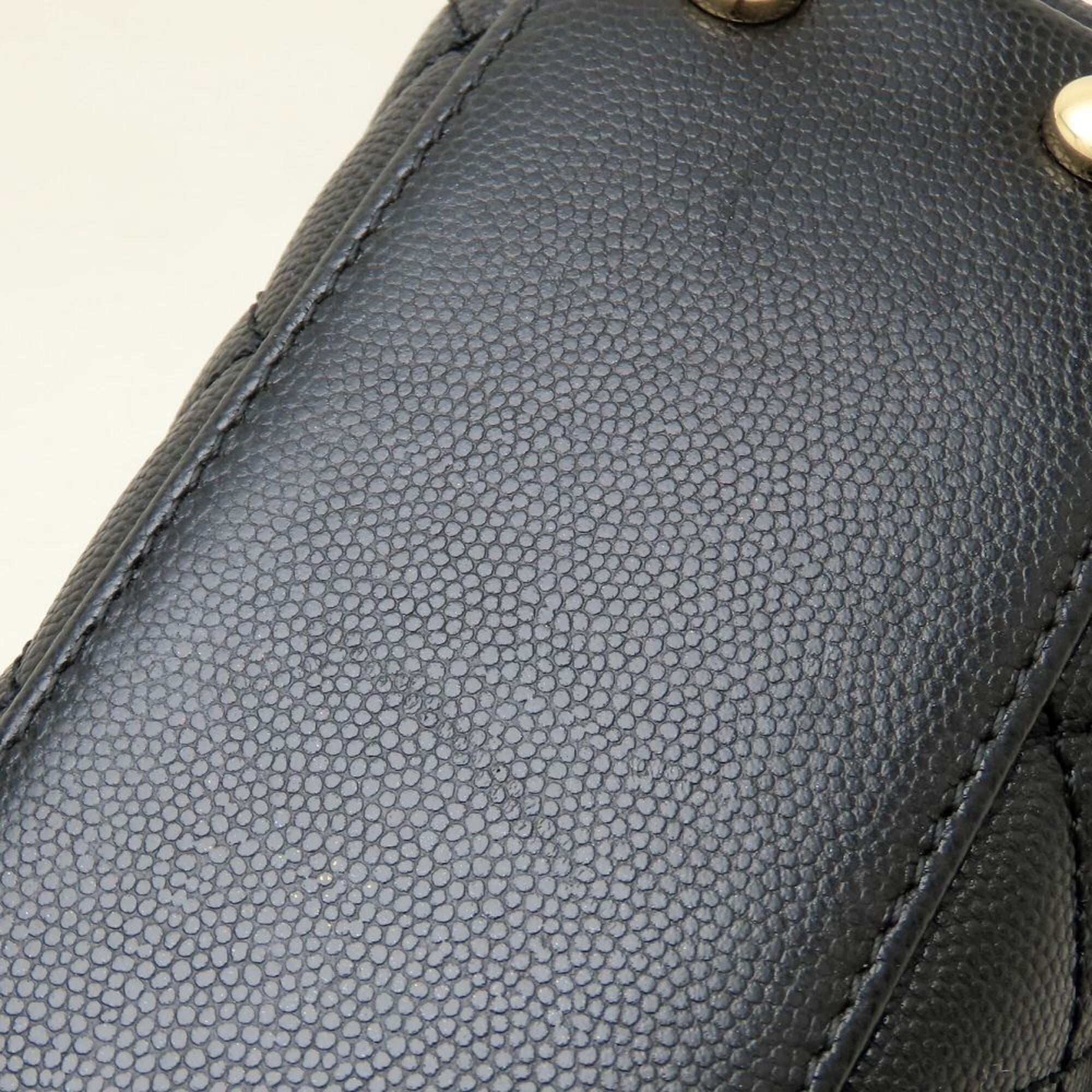Chanel Black Grained Calfskin Handbag (Pre-Owned)