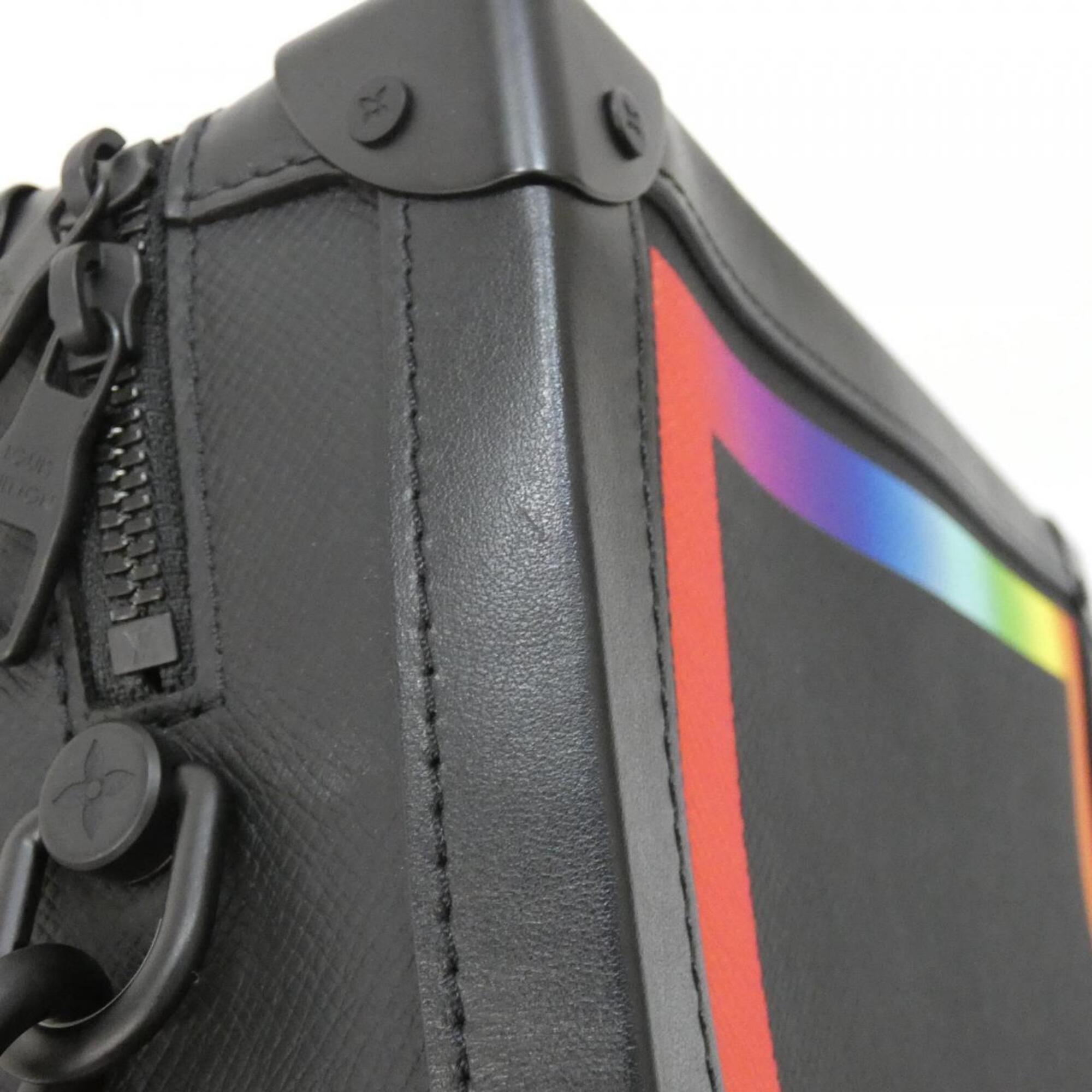 Louis Vuitton Black Leather Shoulder Bag (Pre-Owned)