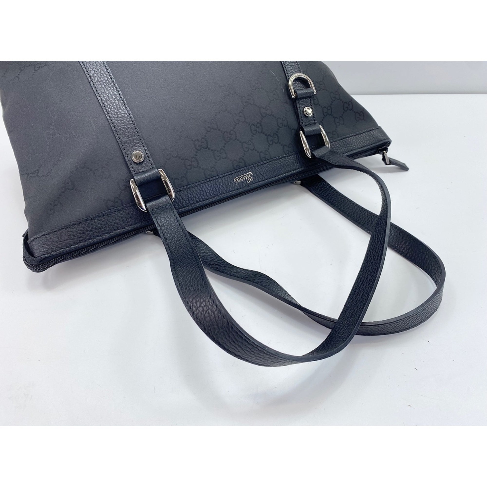 Gucci Black Nylon Tote Bag (Pre-Owned)