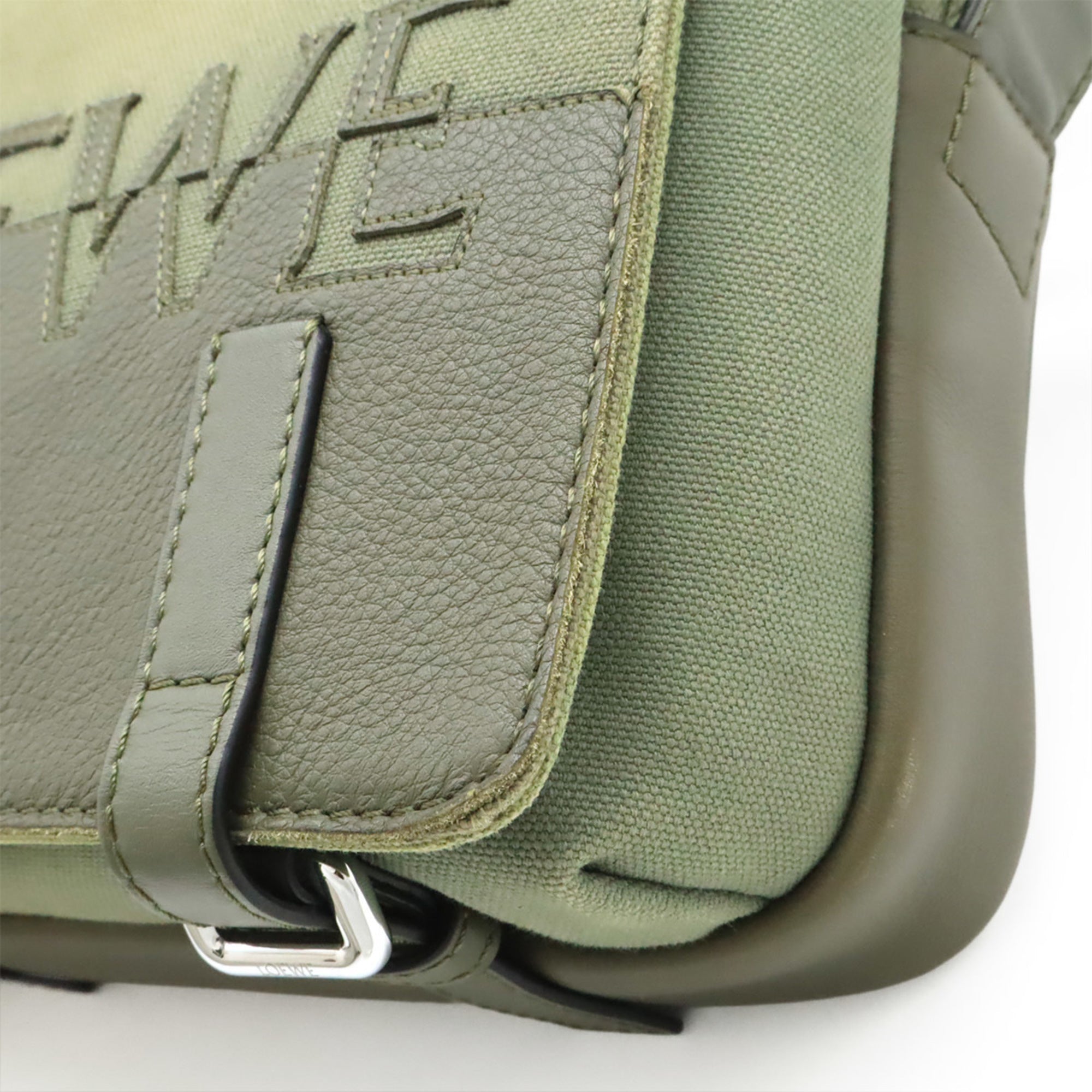 Loewe Green Khaki Canvas Leather Messenger Bag Shoulder Bag (Pre-Owned)