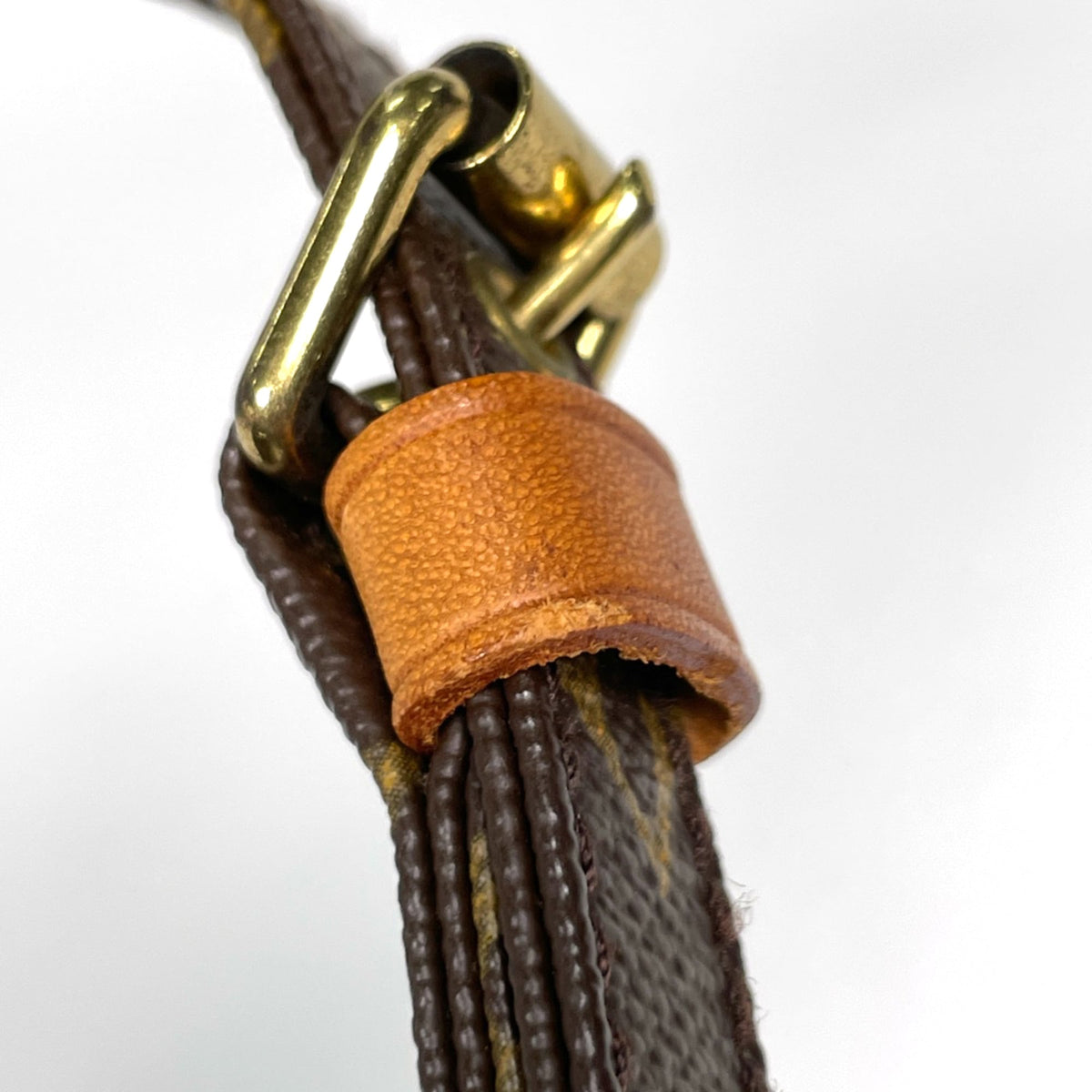 Louis Vuitton Brown Monogram Shoulder Bag (Pre-Owned)