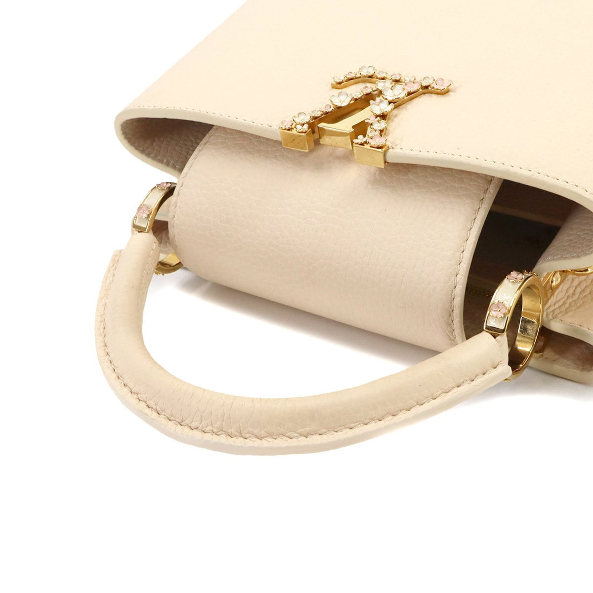 Louis Vuitton Capucines Light Beige Handbag (Pre-Owned)