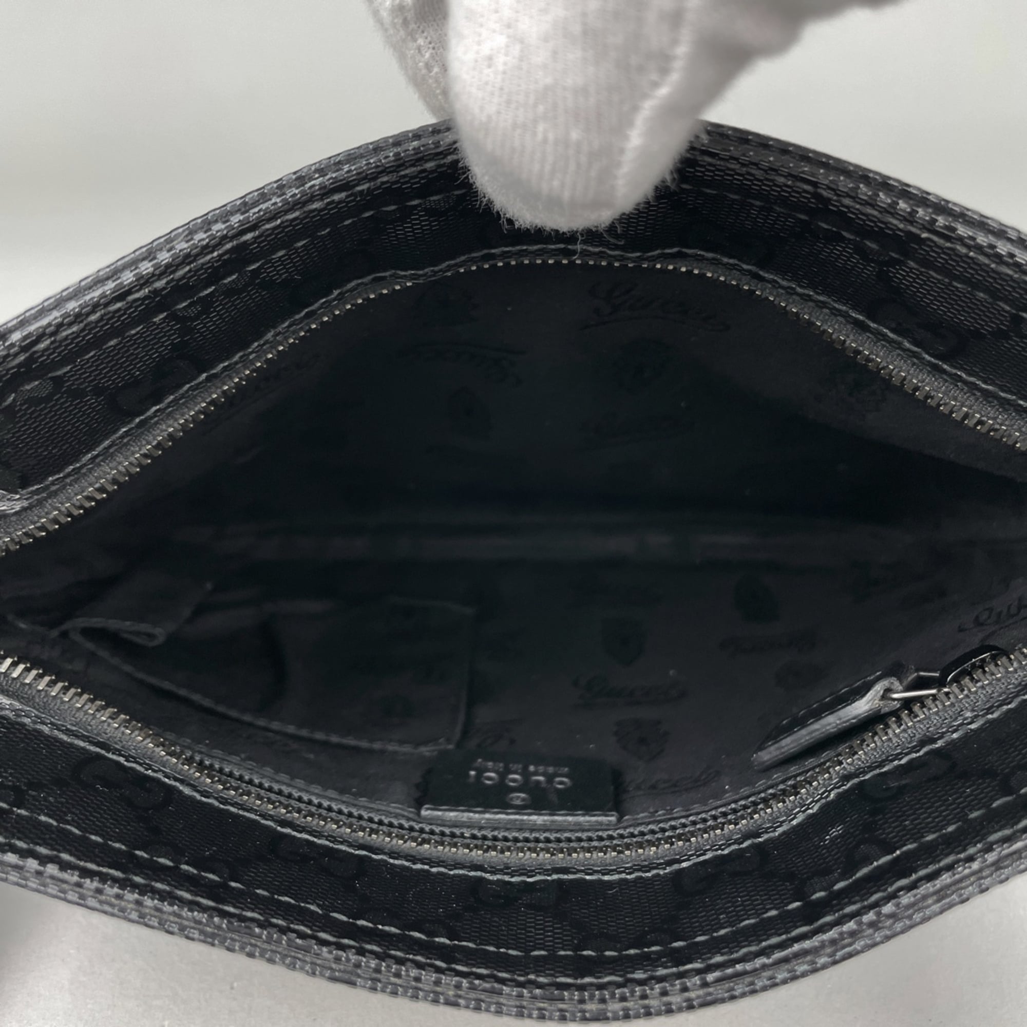 Gucci Black Coated Canvas Shoulder Bag (Pre-Owned)
