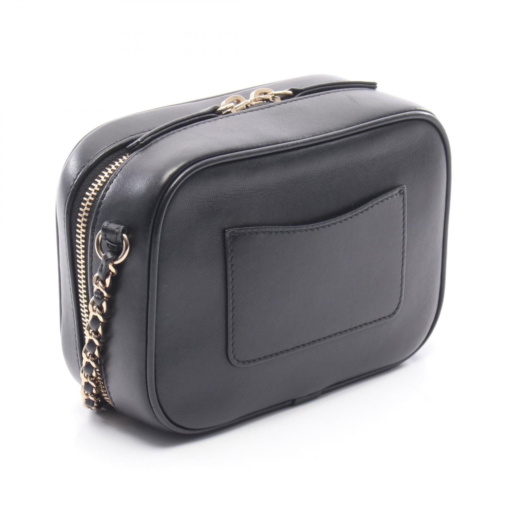 Chanel Black Leather Shoulder Bag (Pre-Owned)