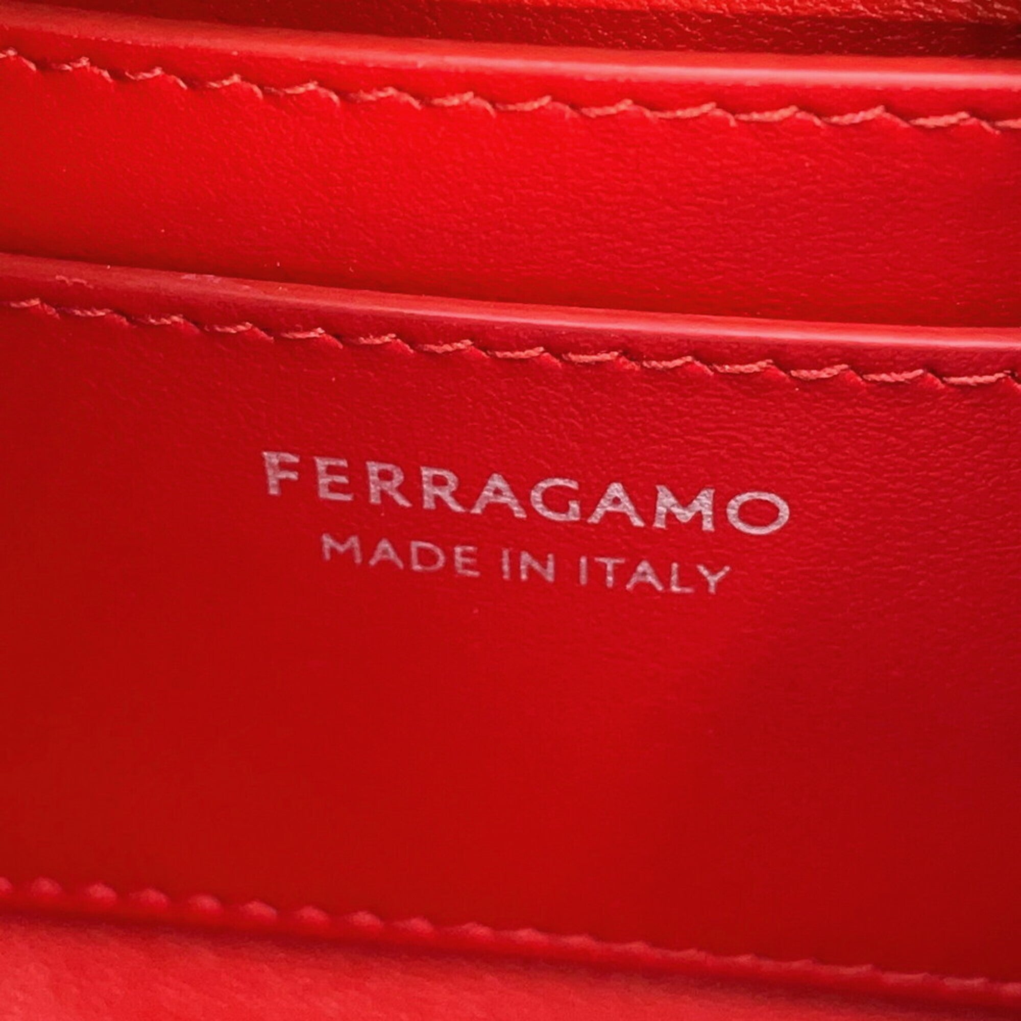 Salvatore Ferragamo Red Color Leather Handbag Shoulder Bag (Pre-Owned)