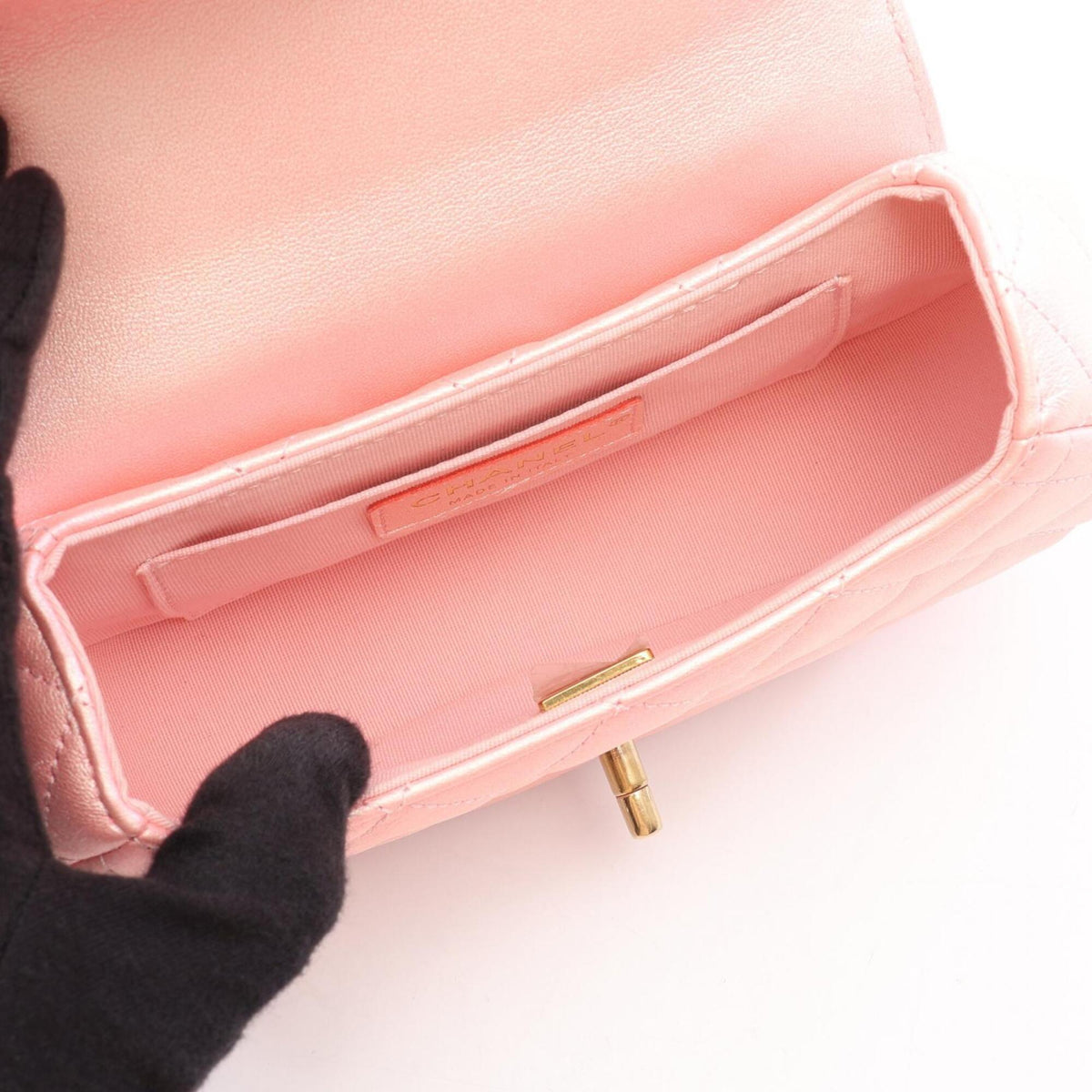 Chanel Pink Fabric Handbag Shoulder Bag (Pre-Owned)