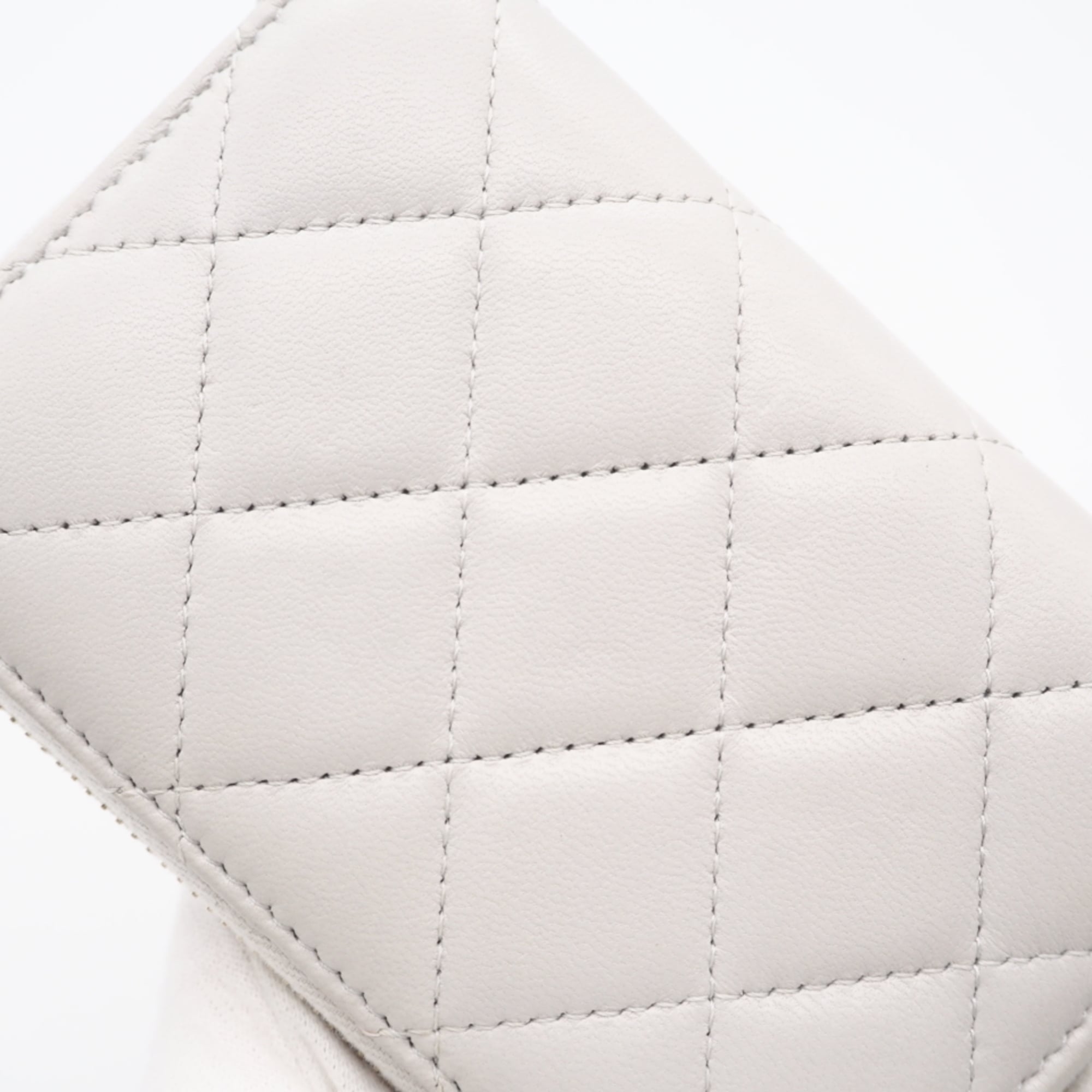 Chanel Gray Leather Coin Purse/Coin Case (Pre-Owned)