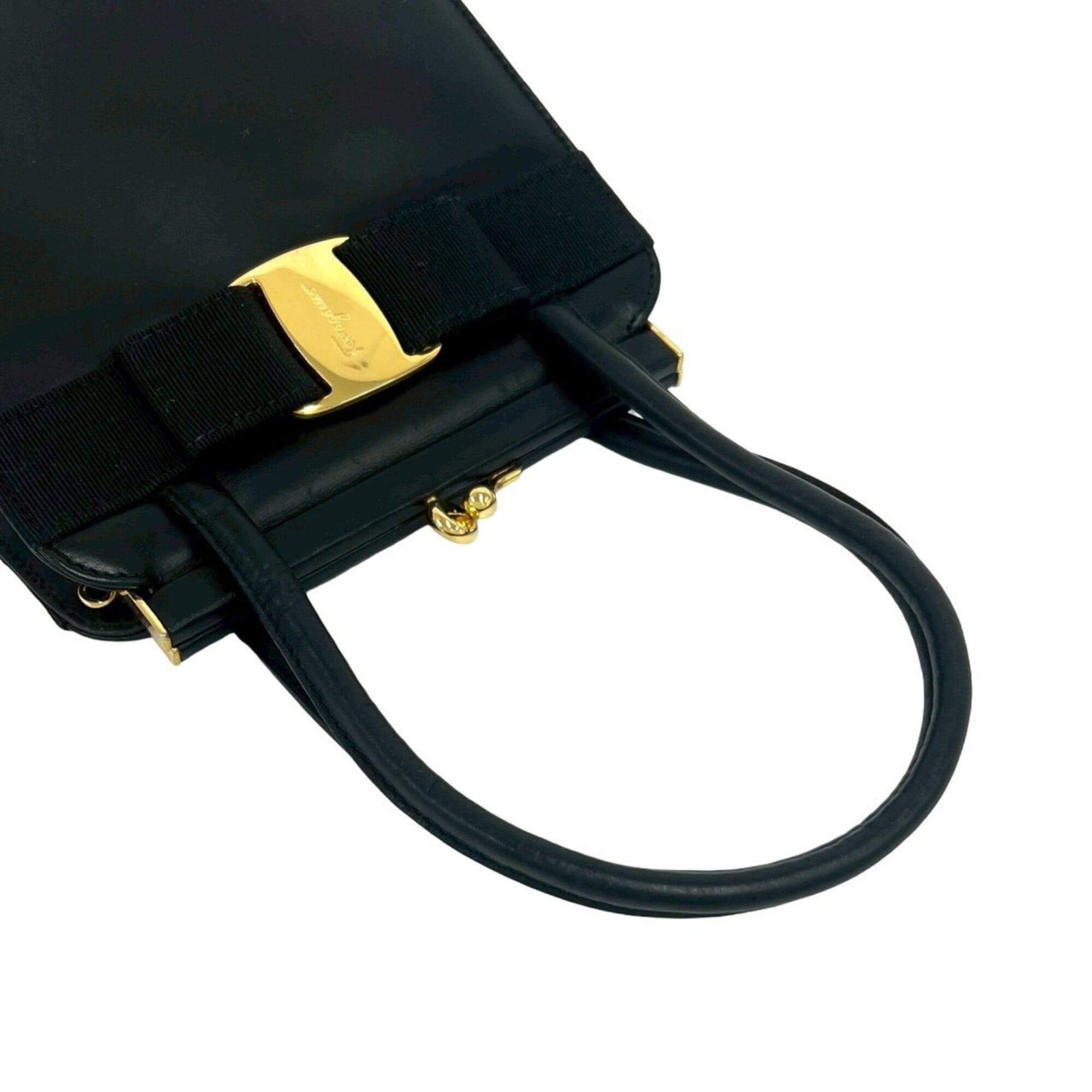 Salvatore Ferragamo Black Leather Handbag Shoulder Bag (Pre-Owned)