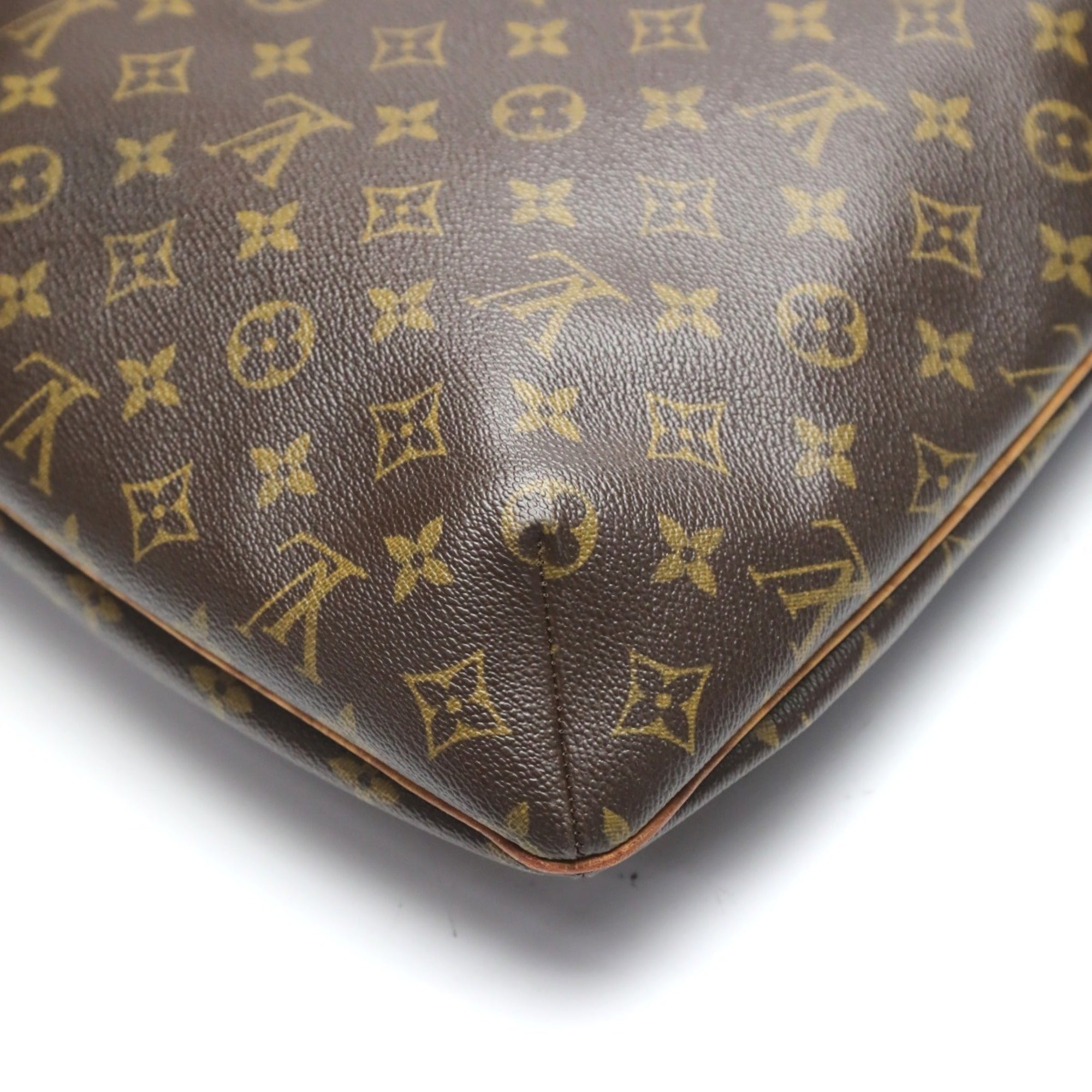 Louis Vuitton Brown Monogram Monogram Shoulder Bag (Pre-Owned)