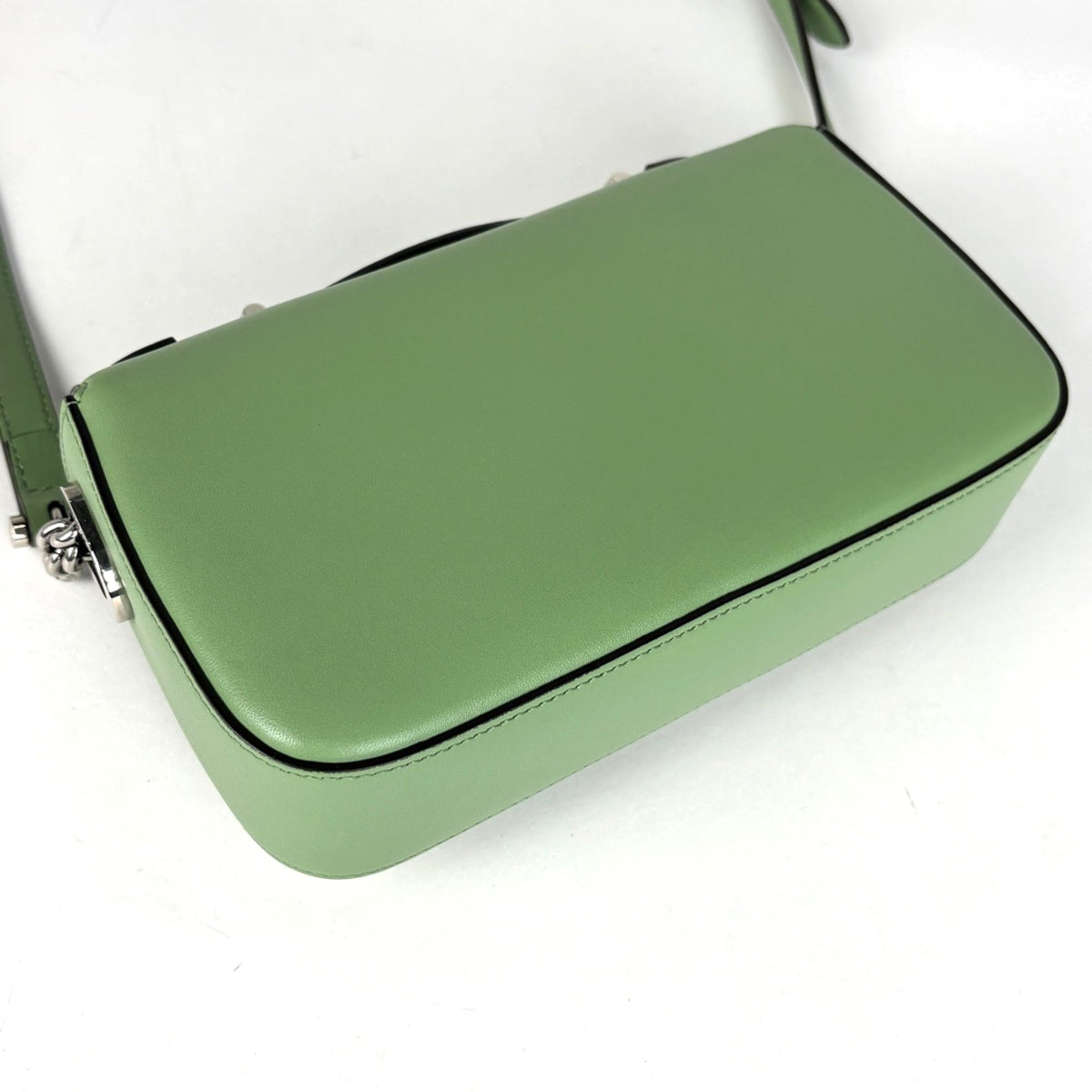 Gucci Light Green Leather Shoulder Bag (Pre-Owned)