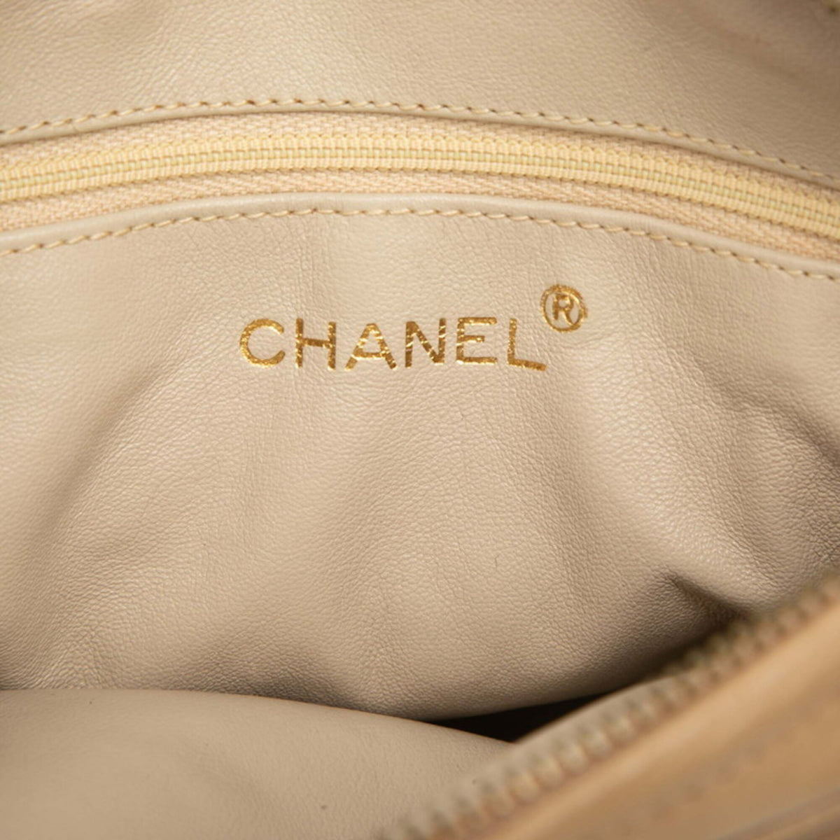 Chanel Beige Leather Shoulder Bag (Pre-Owned)