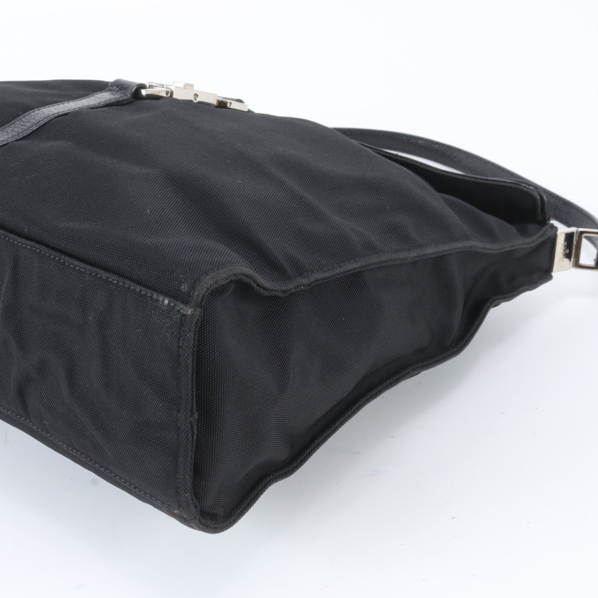 Gucci Black Leather Nylon Handbag Shoulder Bag (Pre-Owned)