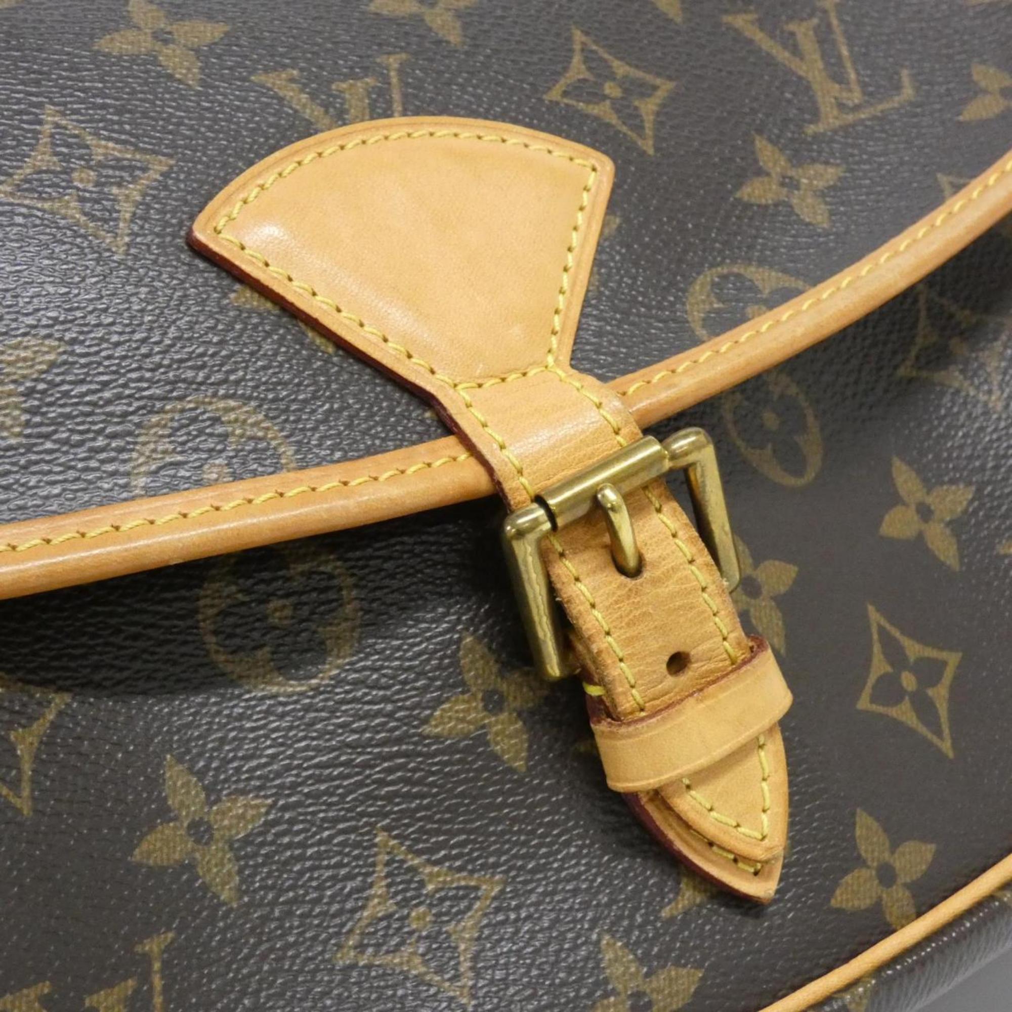 Louis Vuitton Marron Coated Canvas Shoulder Bag (Pre-Owned)