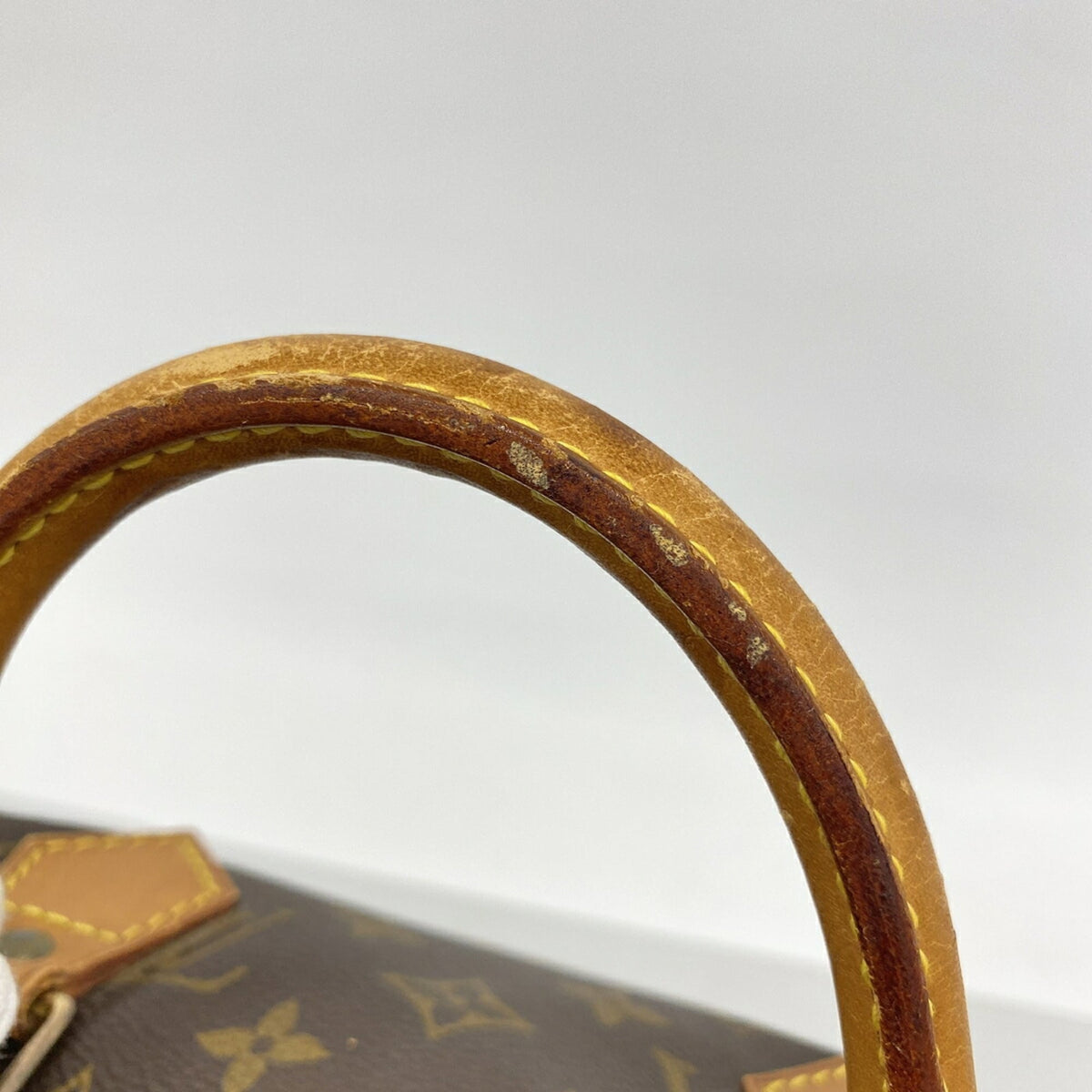 Louis Vuitton Brown Handbag (Pre-Owned)